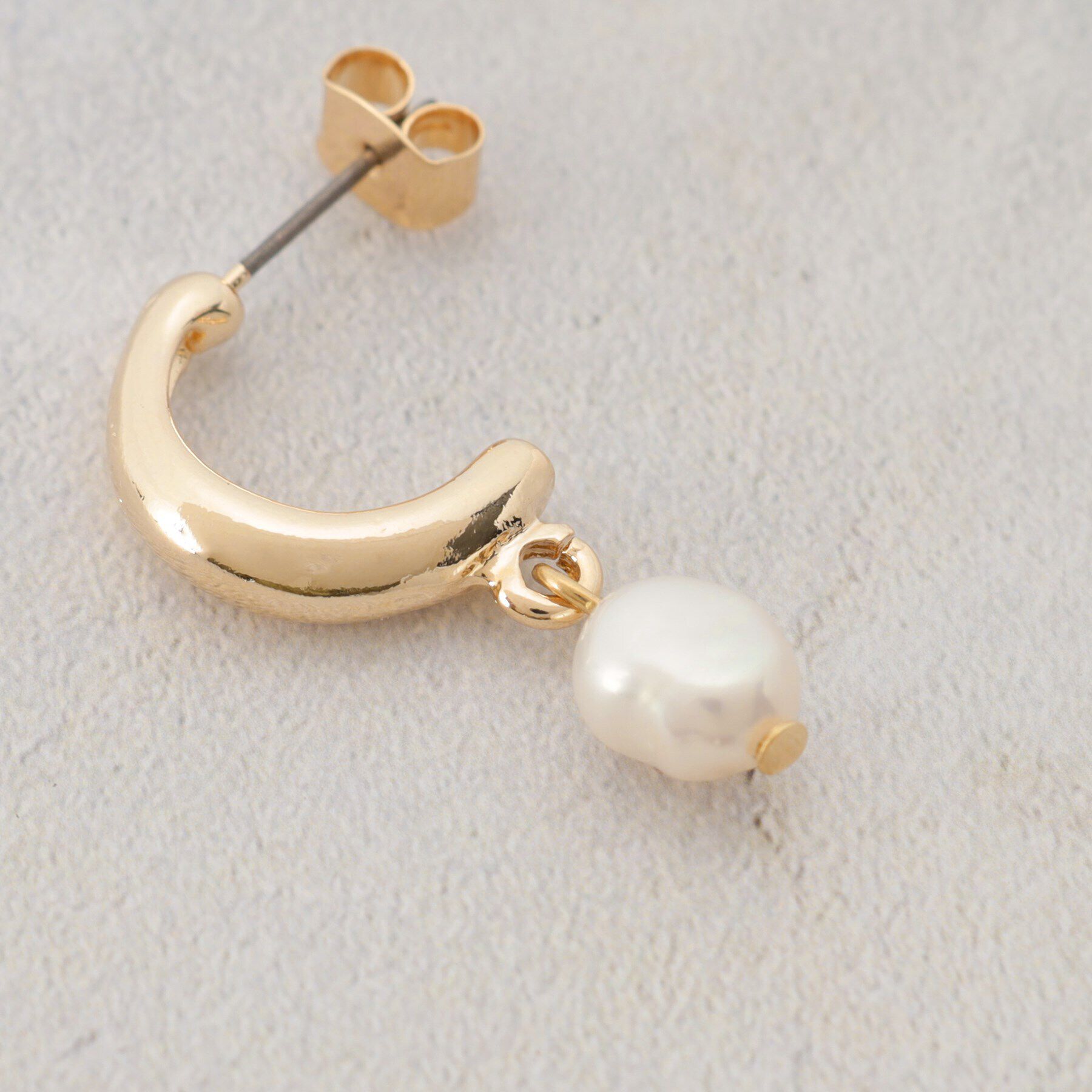 OPAQUE.CLIP「淡水パールピアス」|ピアス|