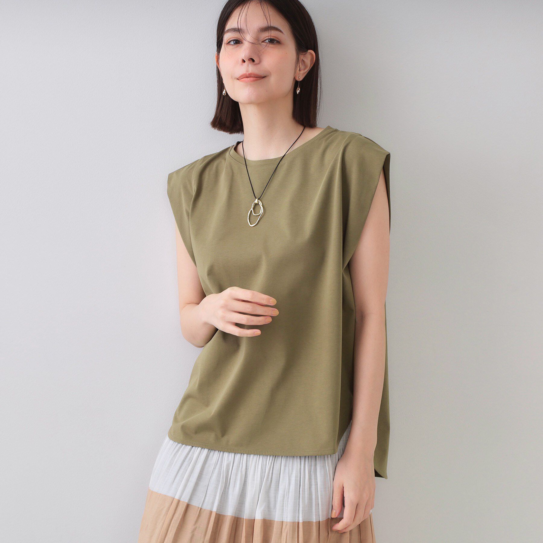 OPAQUE.CLIP「ボクシーノースリーブカットソー【洗濯機洗い可】」|Tシャツ・カットソー|カーキ(027)