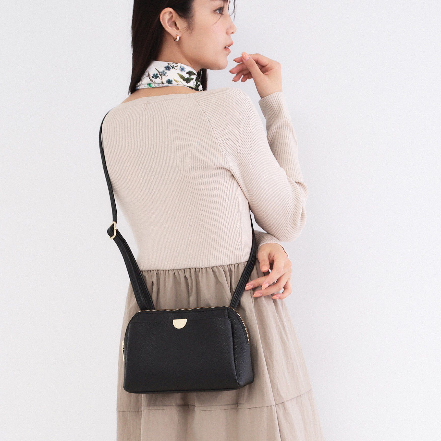 OPAQUE.CLIP「シュリンクメタルミニショルダー」|ショルダー・メッセンジャー|ブラック(019)