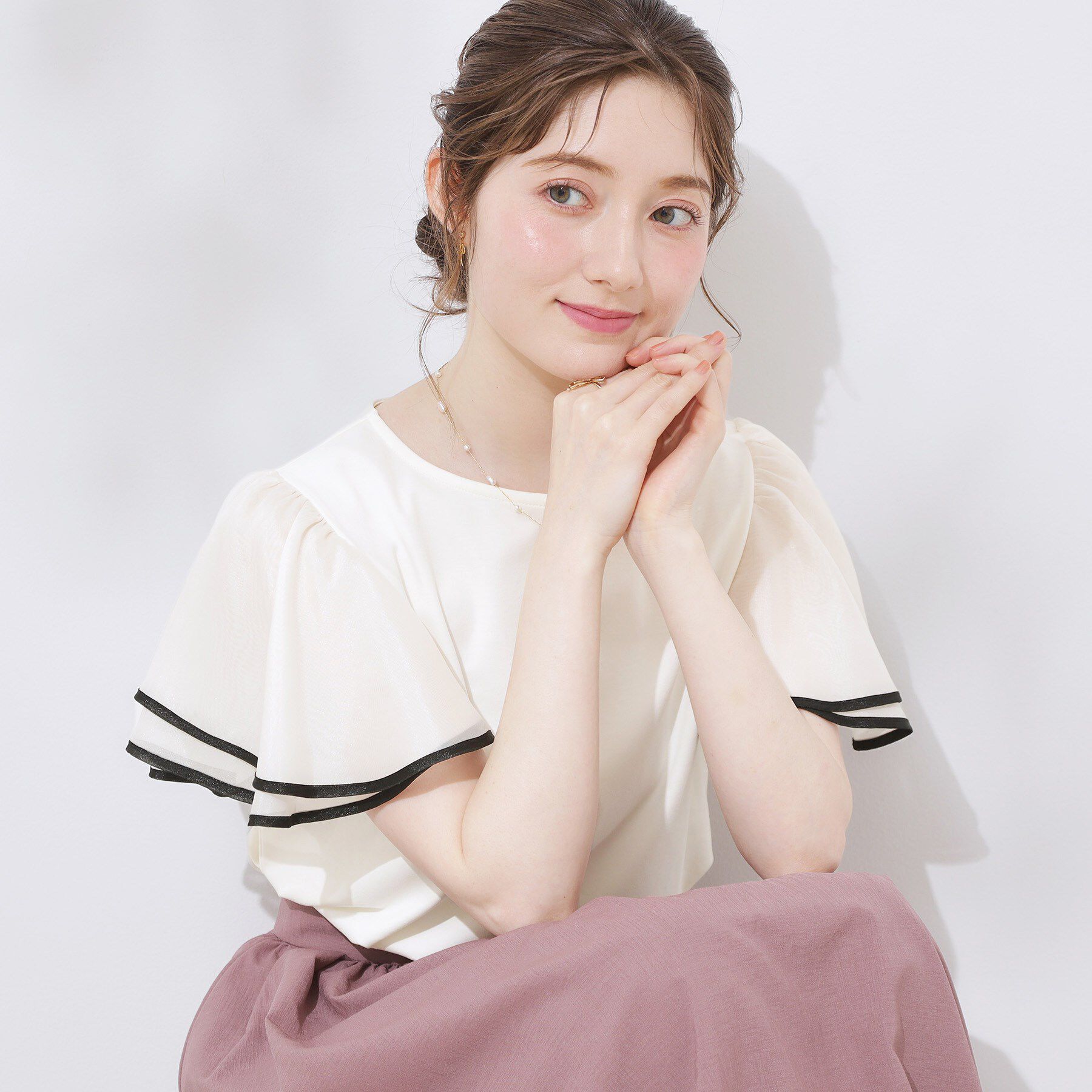 Couture broach「【マシンウォッシャブル・UVケア・接触冷感・二の腕カバー】配色フレアドッキングカットソー」|Tシャツ・カットソー|オフホワイト(003