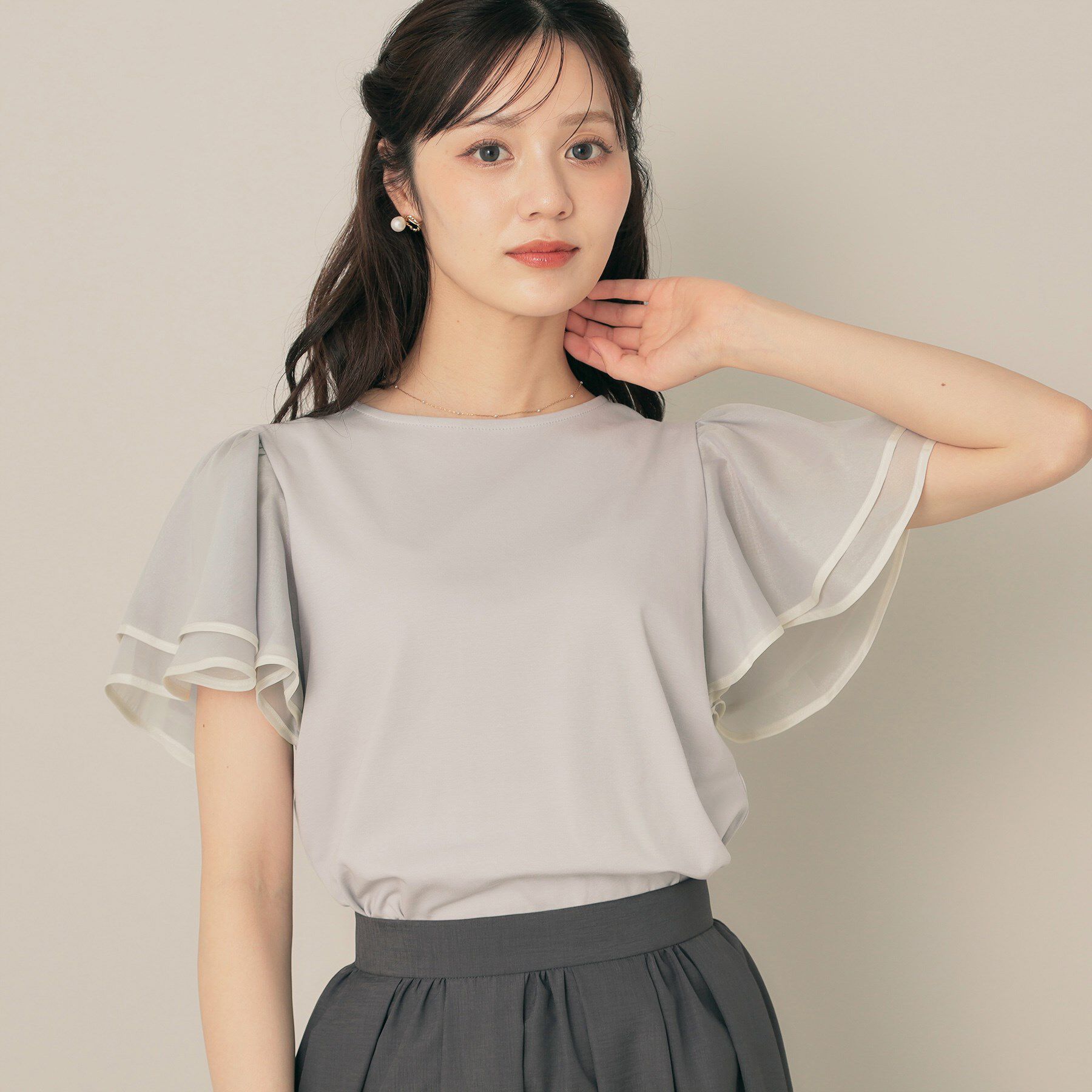 Couture broach「【マシンウォッシャブル・UVケア・接触冷感・二の腕カバー】配色フレアドッキングカットソー」|Tシャツ・カットソー|ライトグレー(011