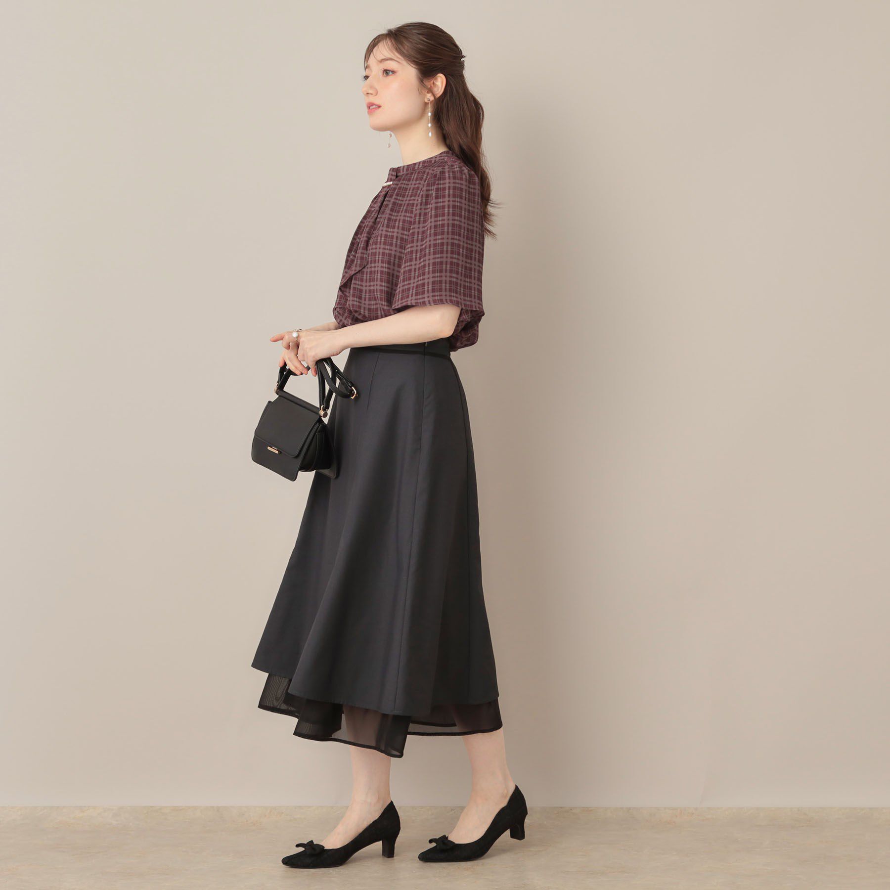 Couture broach「【着映え・5分袖・通勤】パール調タイチェックプリントブラウス」|シャツ・ブラウス|