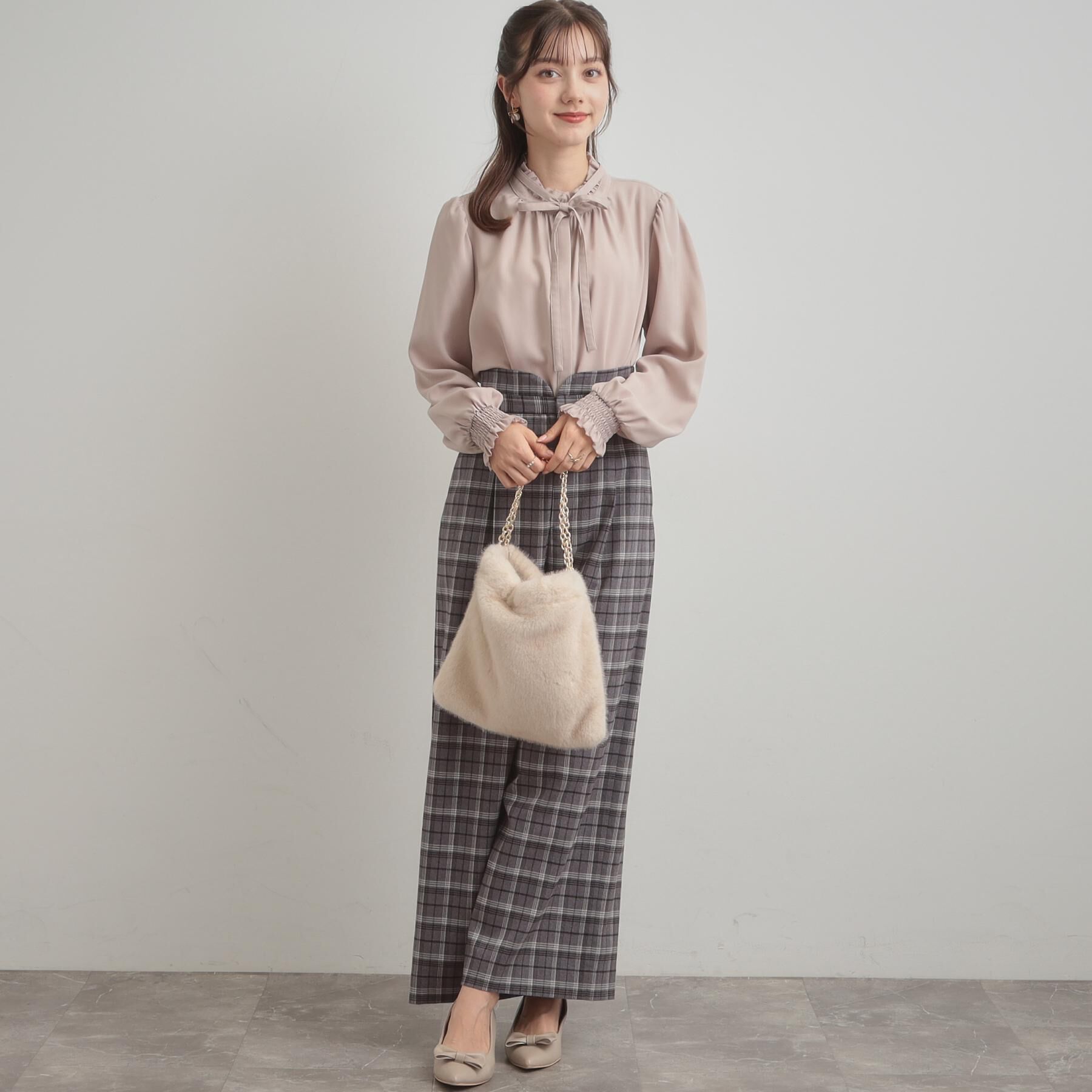 Couture broach「【フェミニン・通勤】タイ付きピコフリルブラウス」|シャツ・ブラウス|