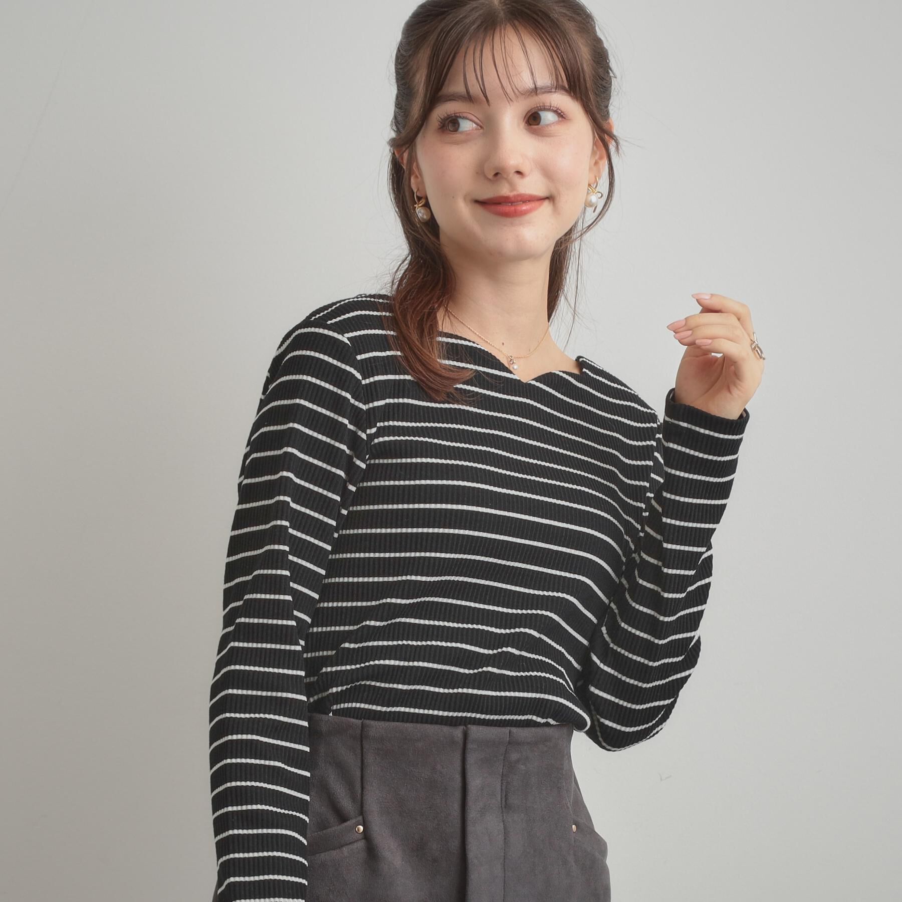 Couture broach「【マシンウォッシャブル・通勤・大人可愛い】ハートネックテレコプルオーバー」|Tシャツ・カットソー|