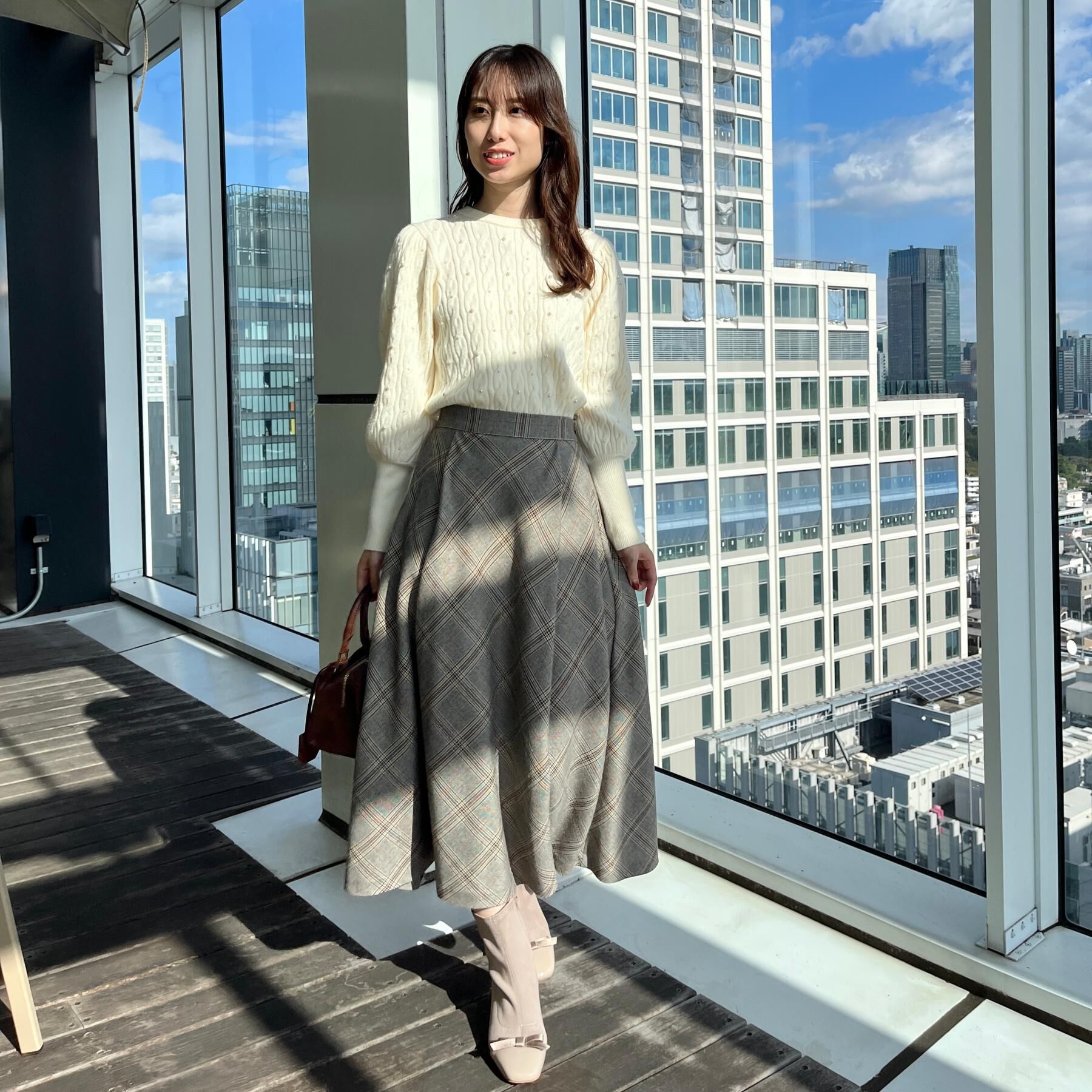 Couture broach「【華やぎ・一枚で着映え】ケーブルパール調ニット」|ニット・セーター|