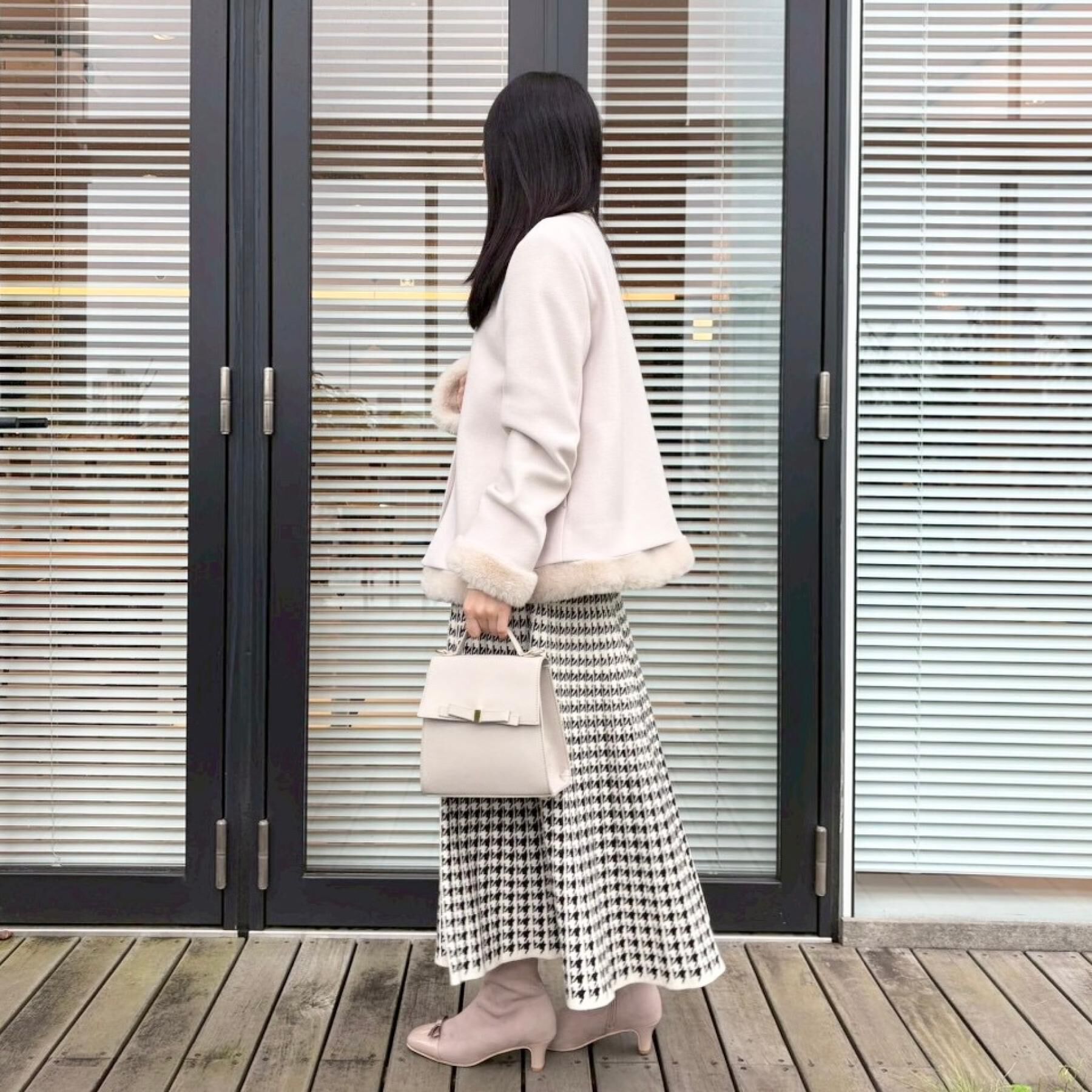 Couture broach「【大人レディ・フェイクファー取り外し可能】ケープ風ショートコート」|ノーカラーコート|