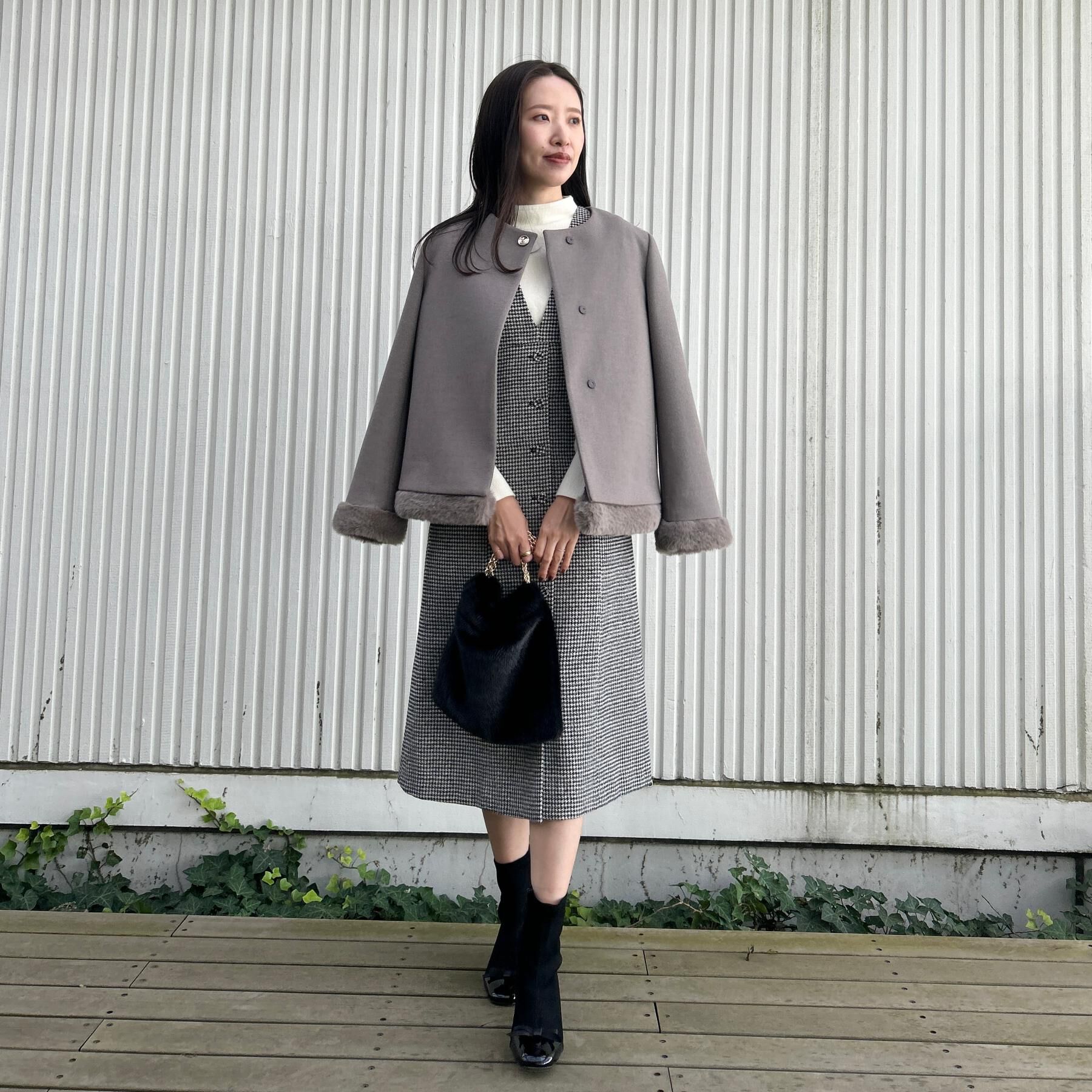 Couture broach「【大人レディ・フェイクファー取り外し可能】ケープ風ショートコート」|ノーカラーコート|