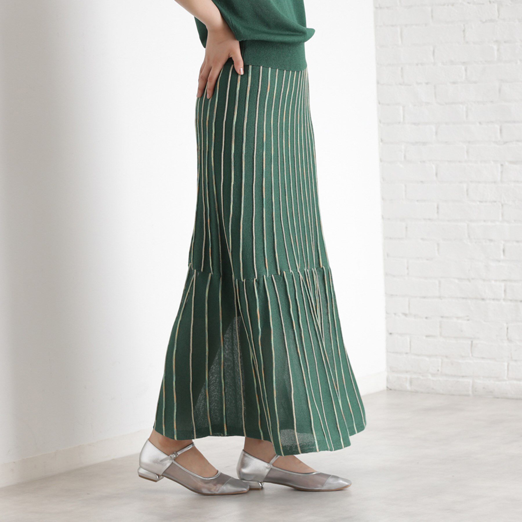 THE SHOP TK「ラメシアーストライプスカート【毛玉になりにくい/洗濯機OK】」|スカート|グリーン(323)