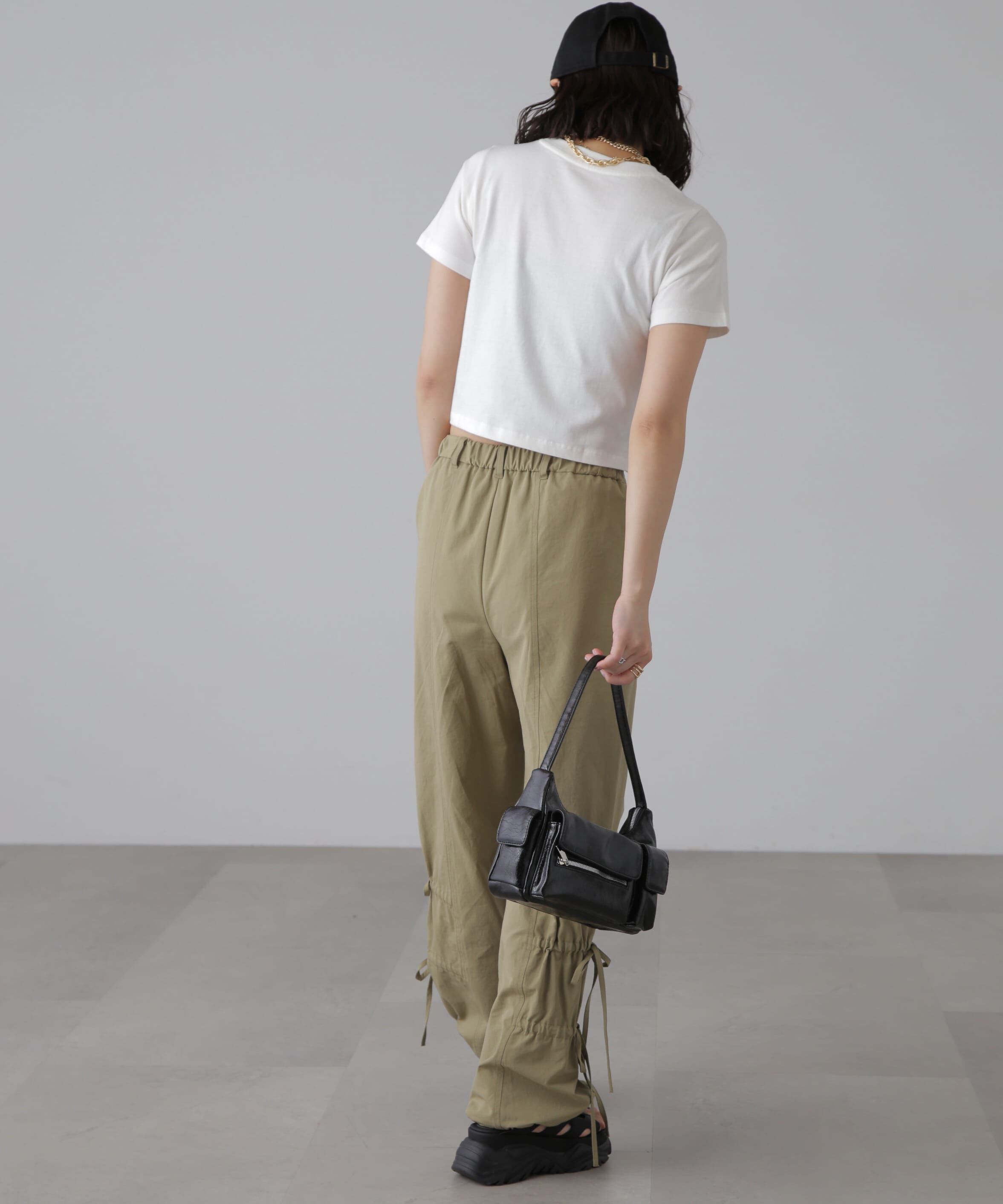  「ショート丈ロゴTシャツ」|Tシャツ・カットソー|