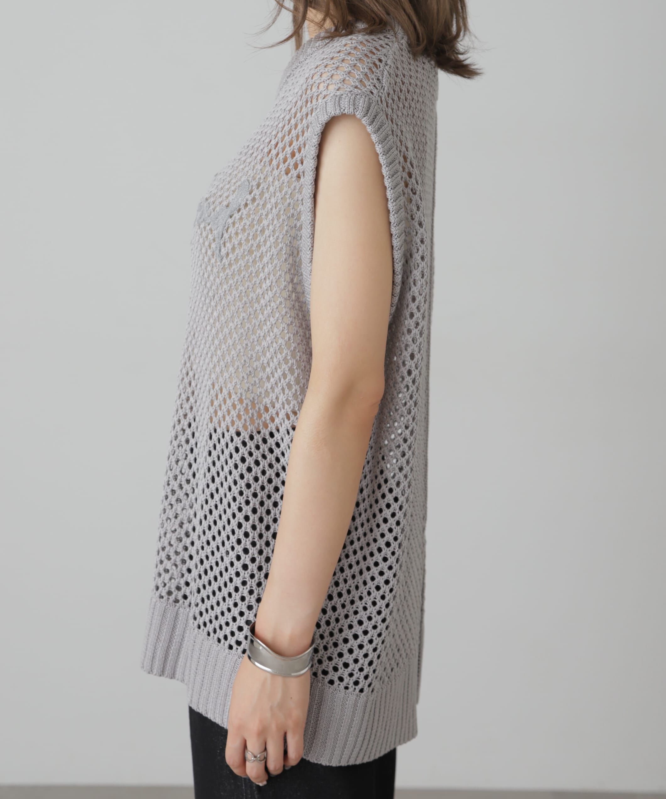  「メッシュロゴニットベスト」|ニット・セーター|