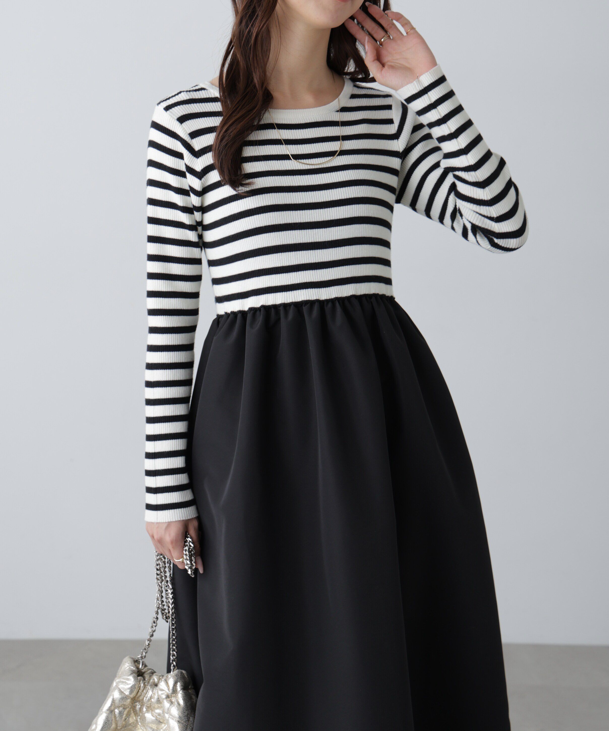  「布帛ドッキングクルーネックワンピース」|ワンピース|