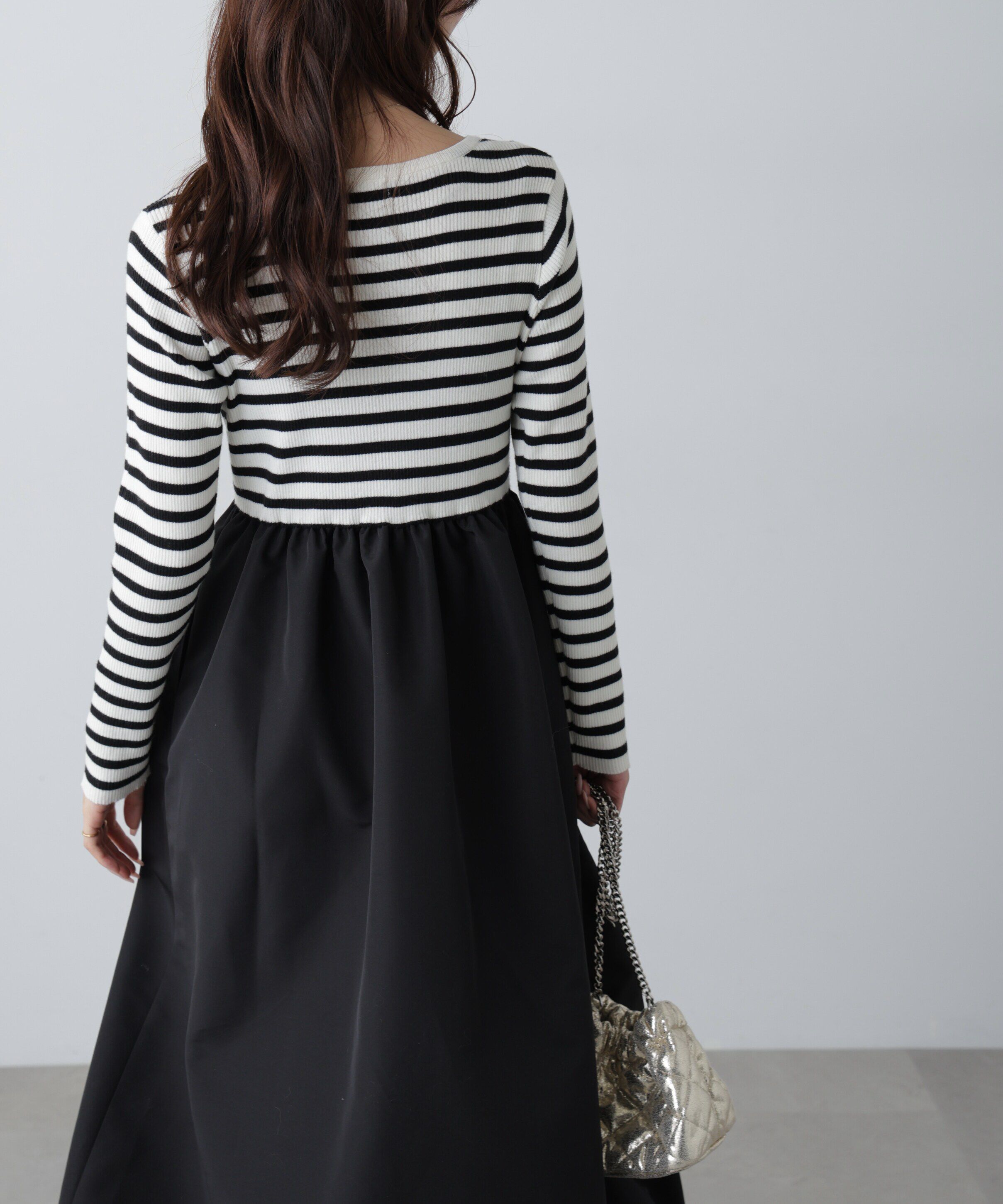  「布帛ドッキングクルーネックワンピース」|ワンピース|