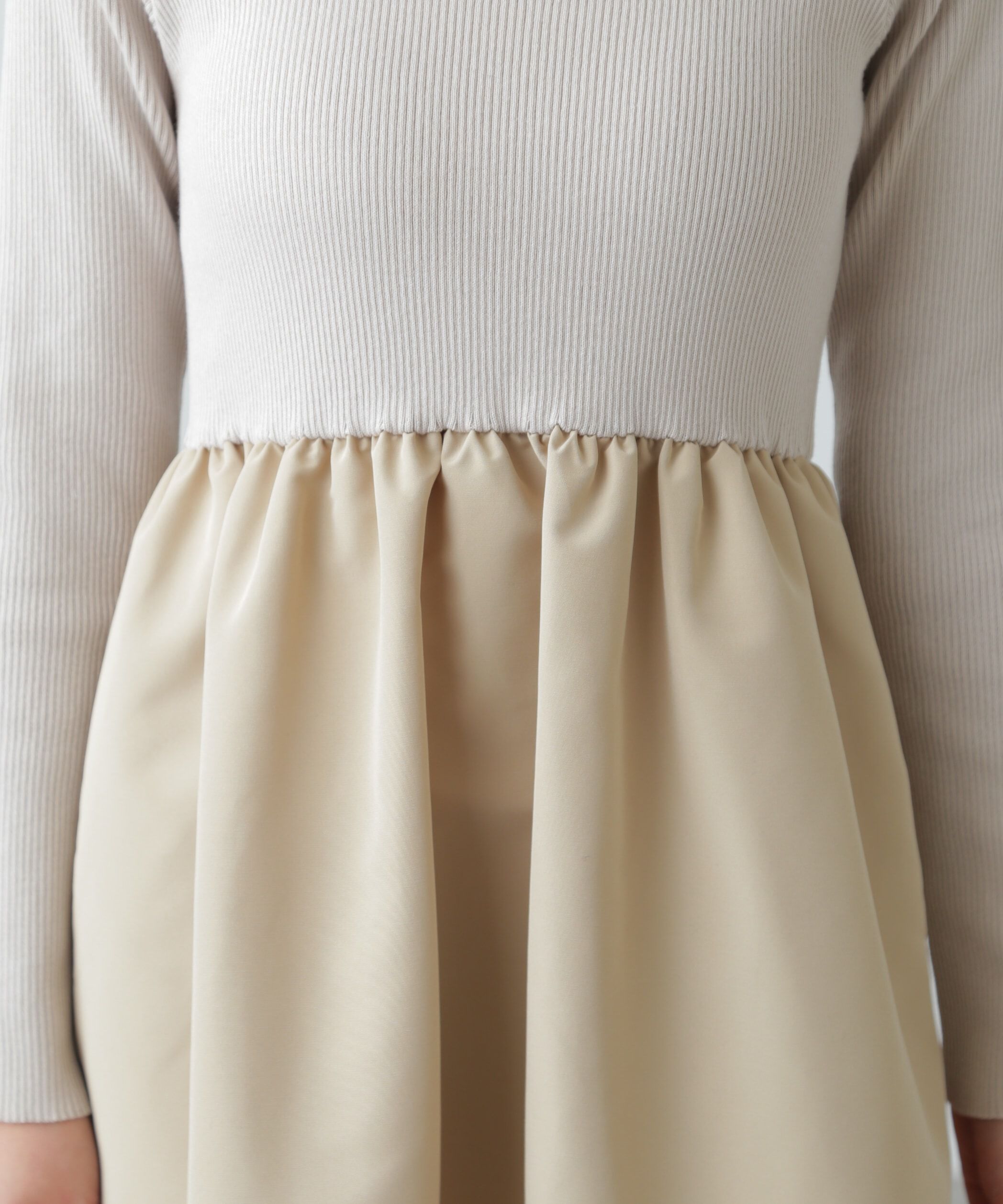  「布帛ドッキングクルーネックワンピース」|ワンピース|