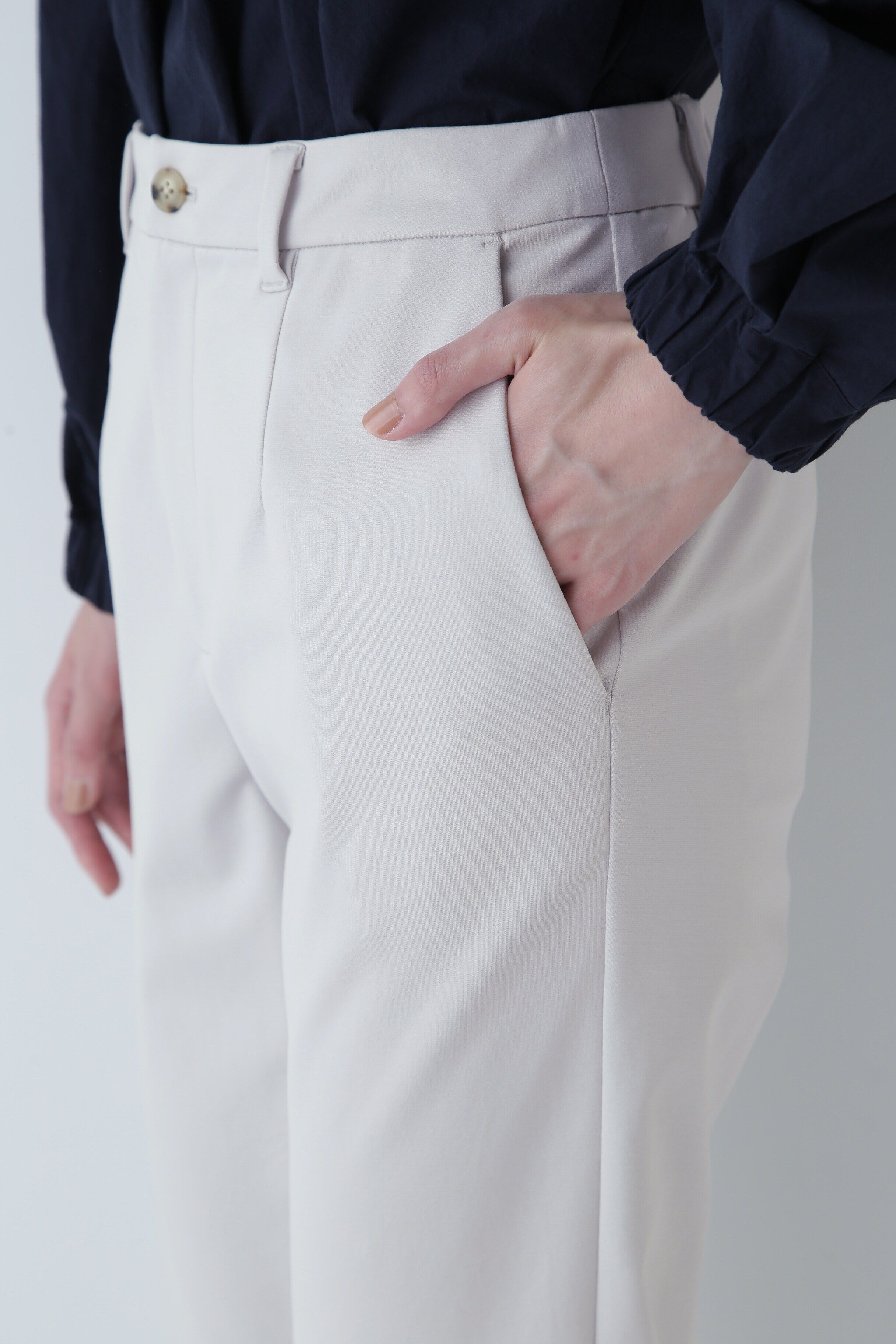  「ストレッチポンチテーパードパンツ」|その他|