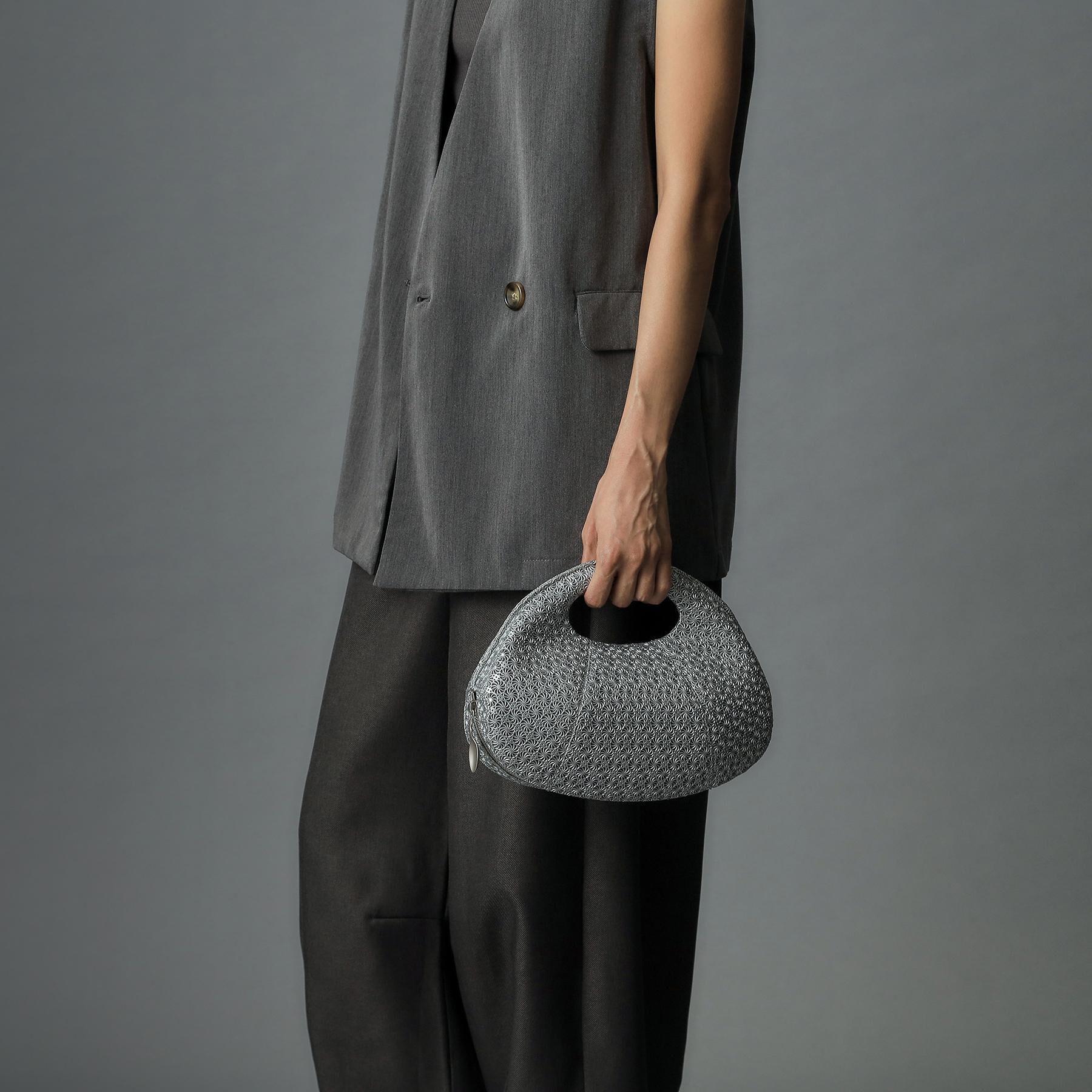 HIROKO HAYASHI「GIRASOLE（ジラソーレ）クロワッサンバッグM」|ハンドバッグ|