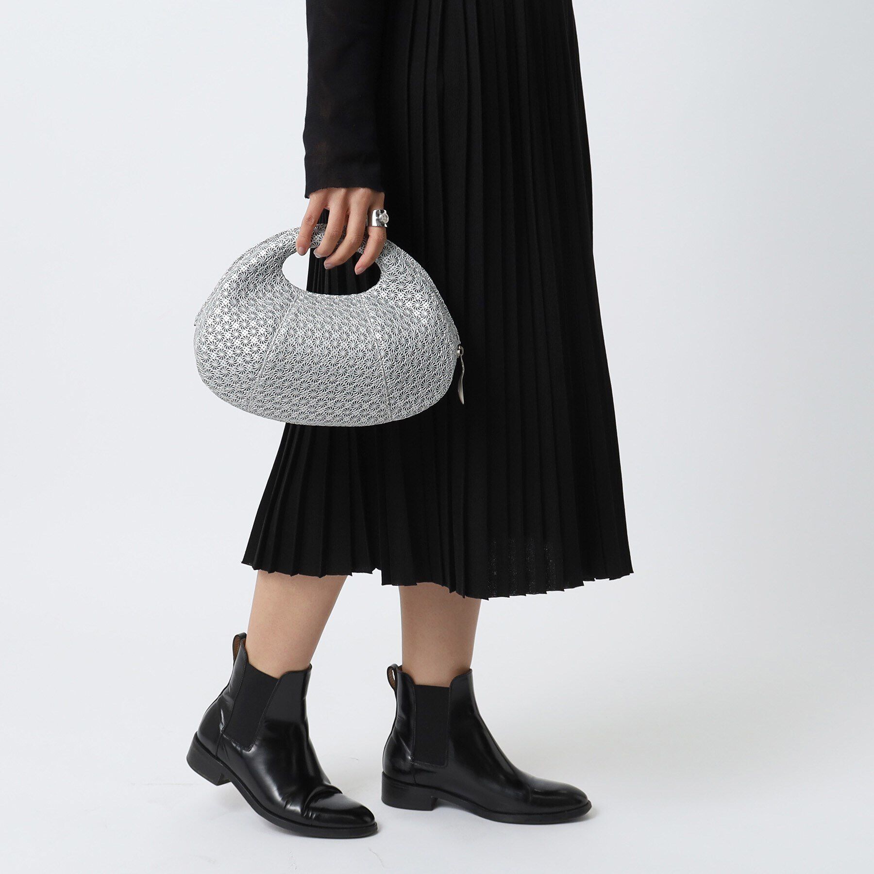 HIROKO HAYASHI「GIRASOLE（ジラソーレ）クロワッサンバッグM」|ハンドバッグ|