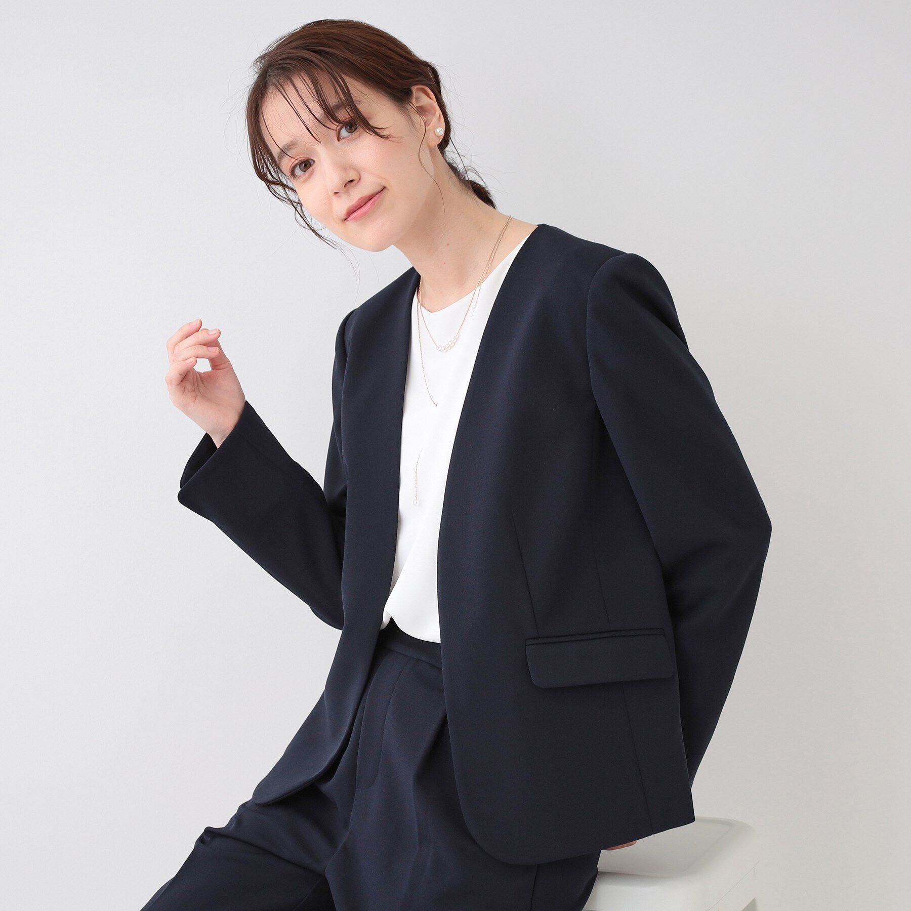 SHOO･LA･RUE「【洗える/S-3L/セットアップ可】セレモニーや通勤に カットジョーゼット Vネックジャケット」|ノーカラージャケット|ネイビー(094)