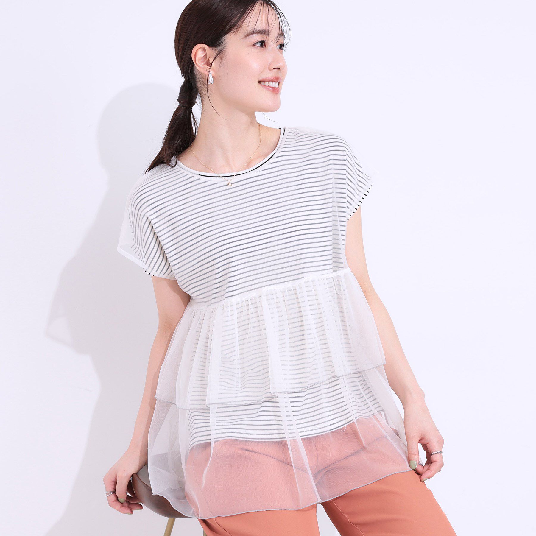 SHOO･LA･RUE「【S-LL/2点セット】程よい甘さをプラス Tシャツ＋チュールトップス」|Tシャツ・カットソー|オフホワイト(303