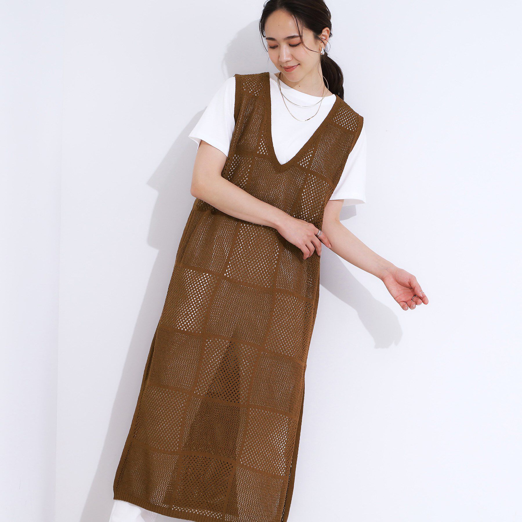 SHOO･LA･RUE「【前後2WAY】リネンライクブークレ パッチワーク風ニットワンピース」|ワンピース|ブラウン(043)