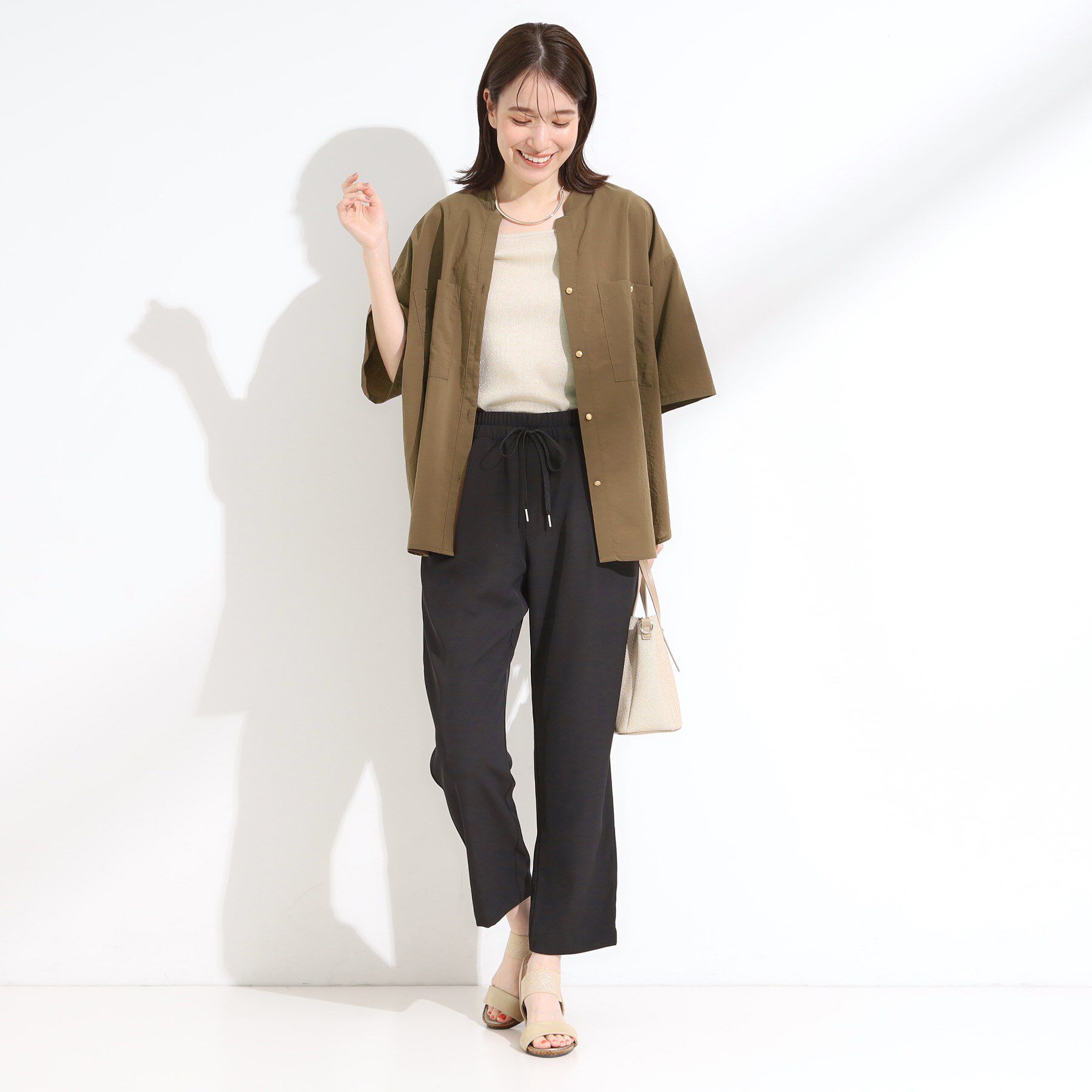 SHOO･LA･RUE「【S-LL】大人の抜け感 ビックポケット Vネックシャツ」|シャツ・ブラウス|