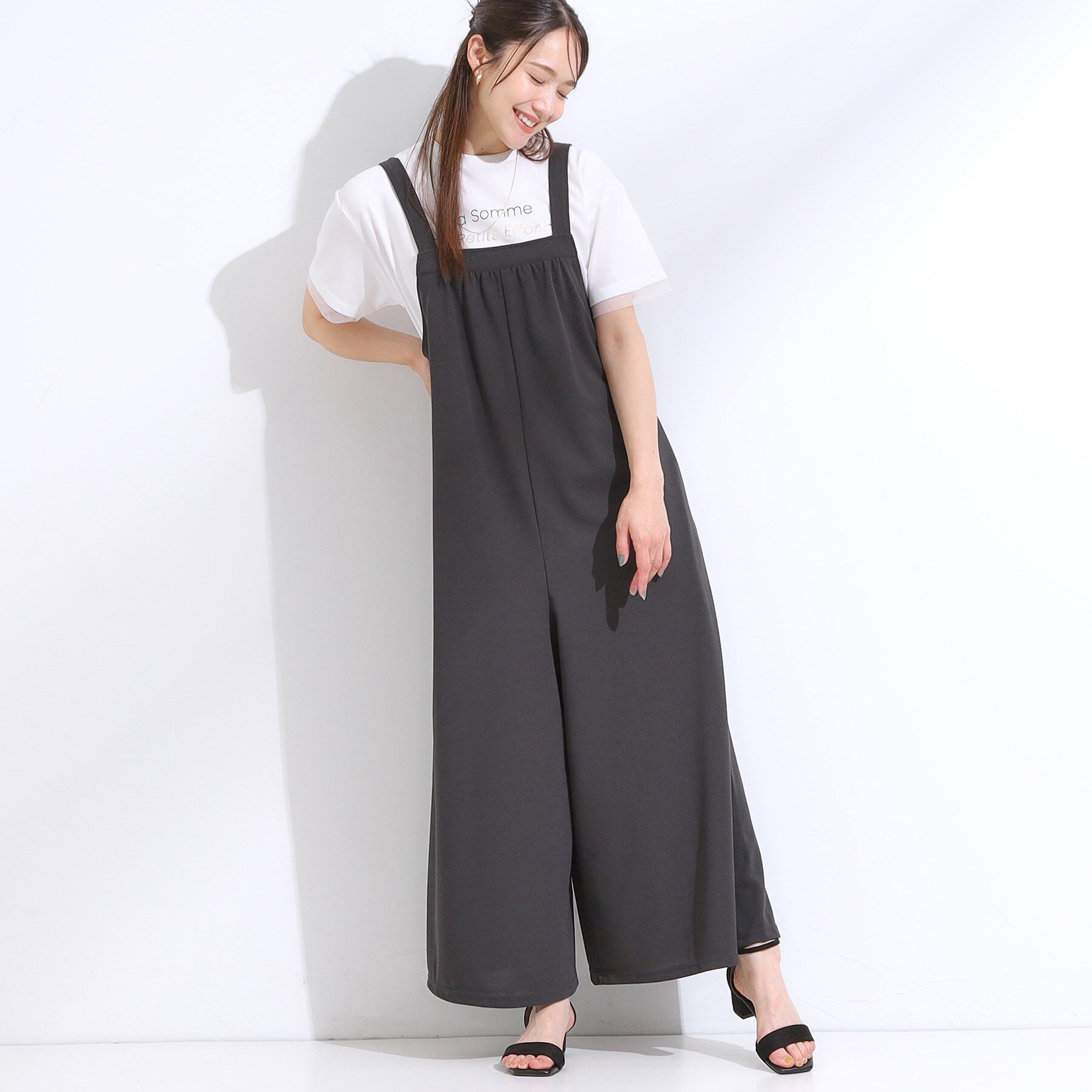 SHOO･LA･RUE「【洗える/S-LL】裏がサラサラ やわらか ギャザーサロペット」|オールインワン|チャコールグレー(0