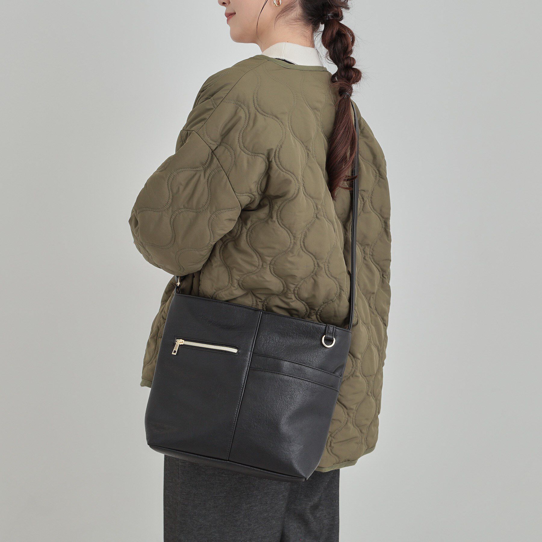 SHOO･LA･RUE「【8ポケット】フロント切替 ショルダーバッグ」|ショルダー・メッセンジャー|