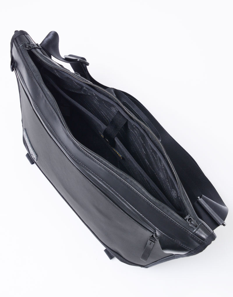 master-piece「slick leather ver. メッセンジャーバッグ」|ショルダー・メッセンジャー|