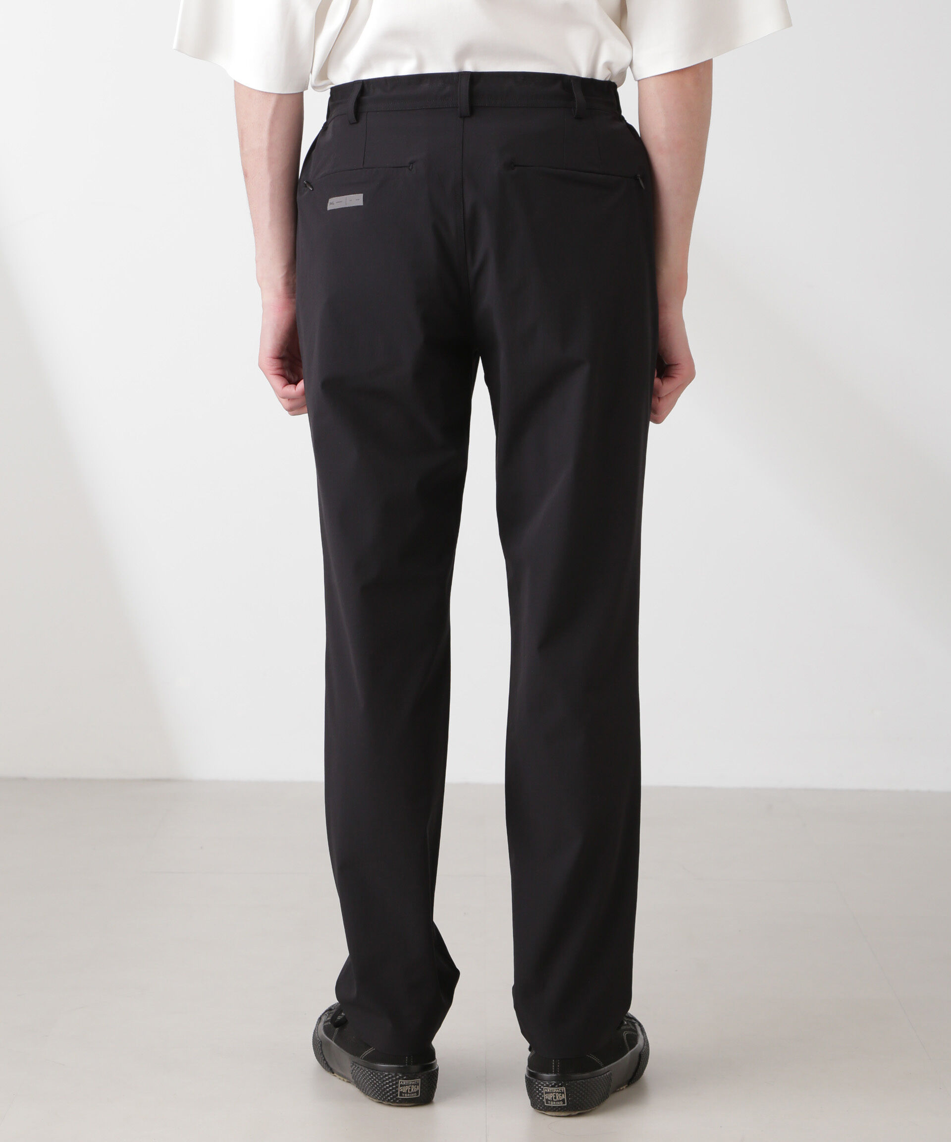 nano･universe「｢EVERLAST｣ テクニカルナイロンパンツ（セットアップ可）」|チノ|