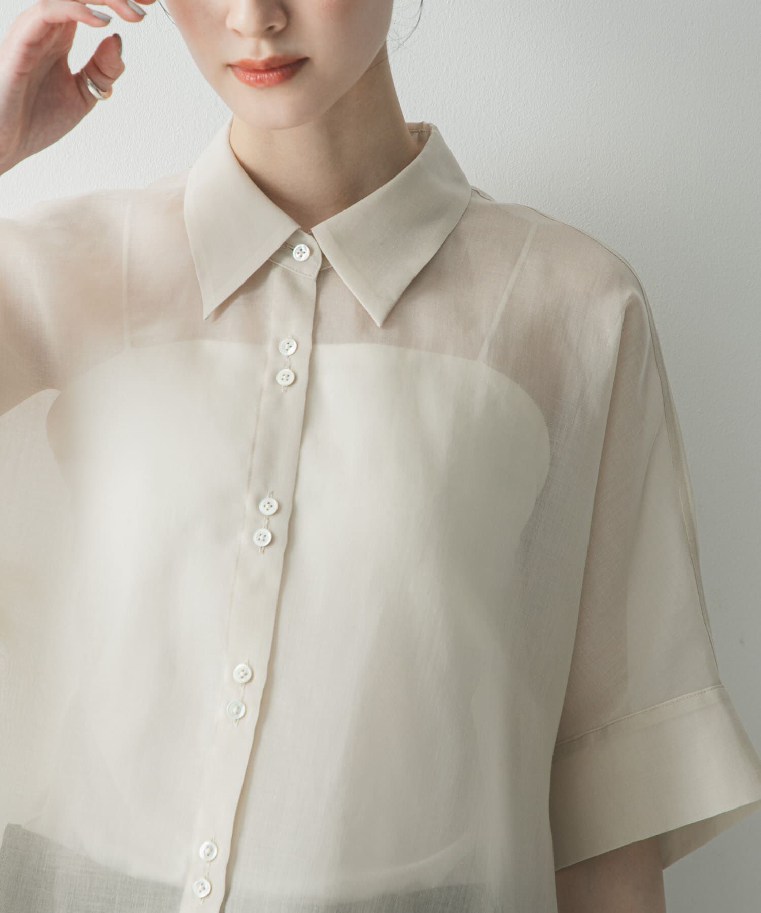 URBAN RESEARCH「ハーフスリーブシアーショートシャツ」|シャツ・ブラウス|