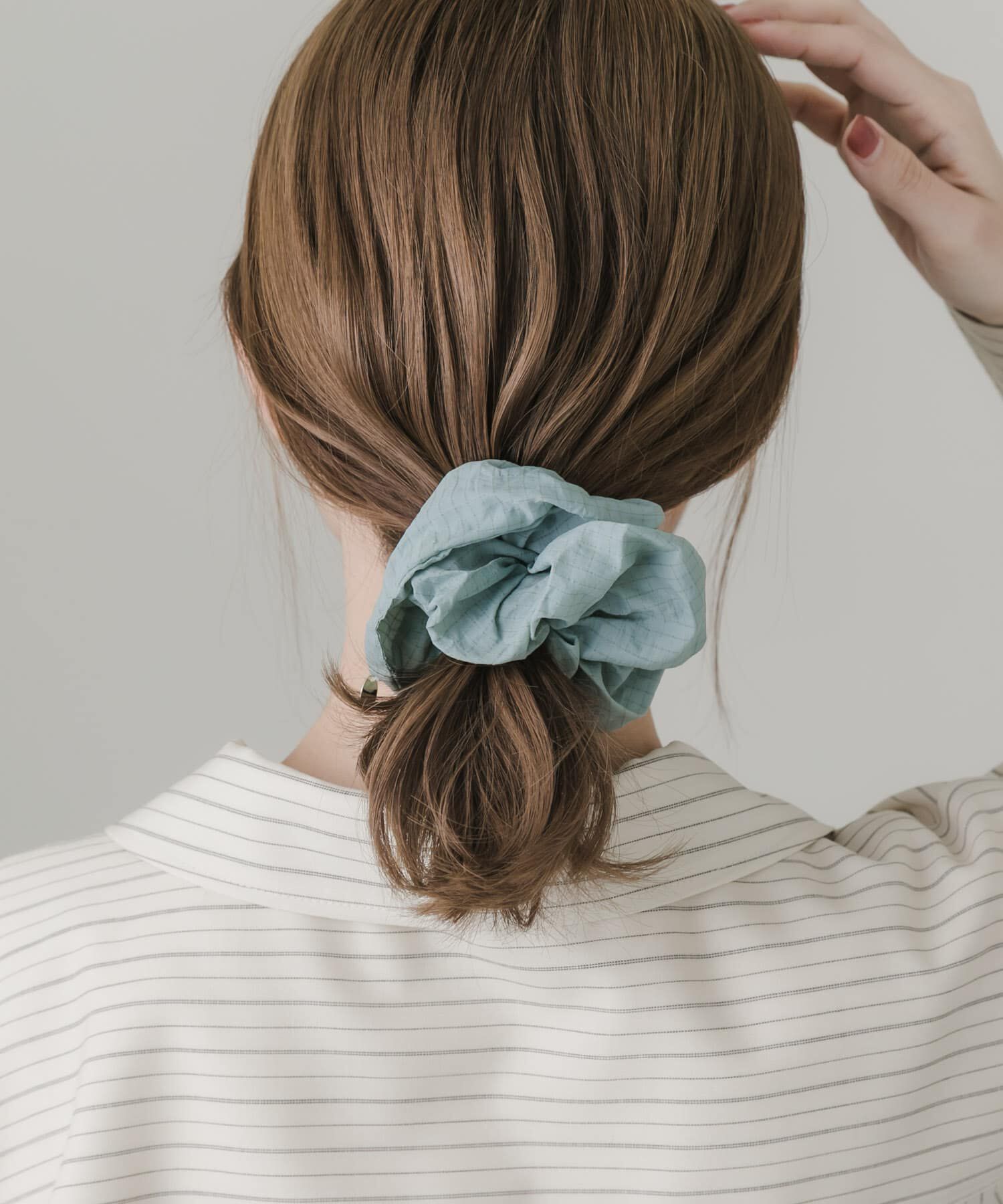 SMELLY「シャカシャカカラーシュシュ」|ヘアゴム・シュシュ|