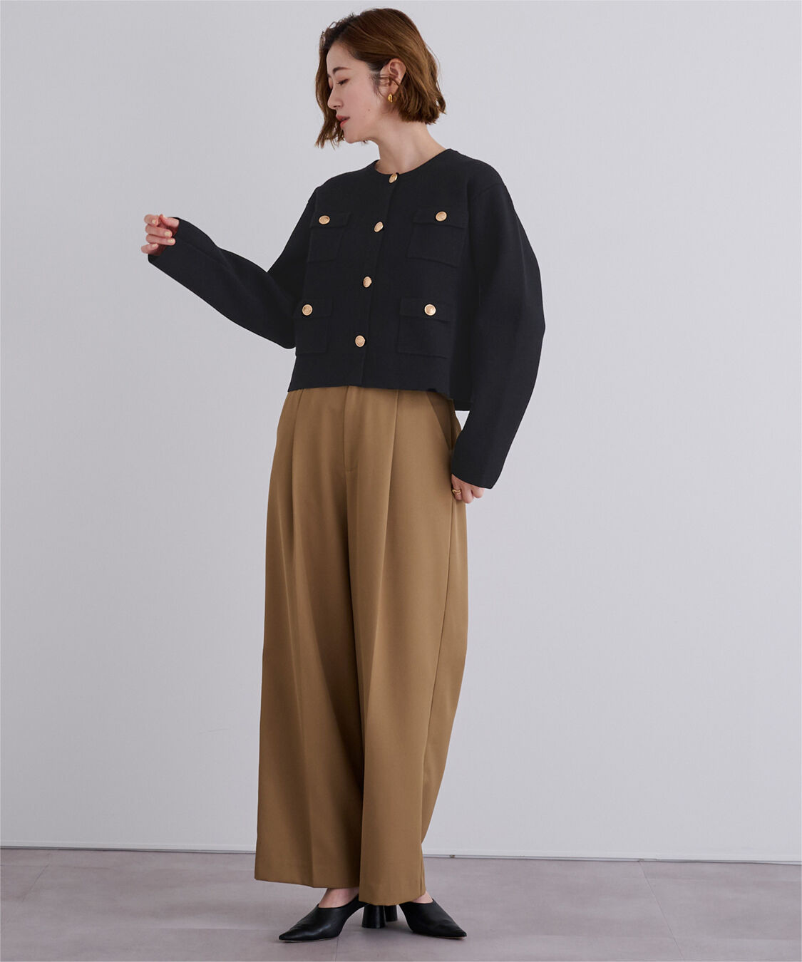 ur's「【星玲奈さんコラボアイテム】ゴールド釦ニットカーディガン/ジャケット」|カーディガン|