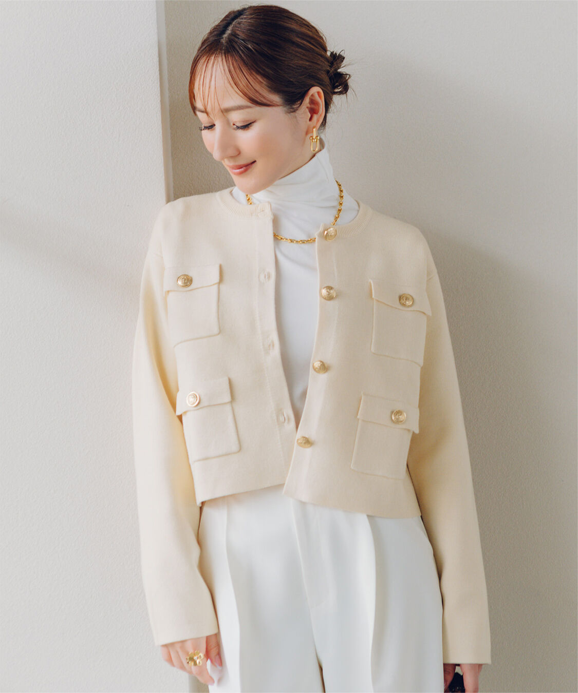 ur's「【星玲奈さんコラボアイテム】ゴールド釦ニットカーディガン/ジャケット」|カーディガン|アイボリー