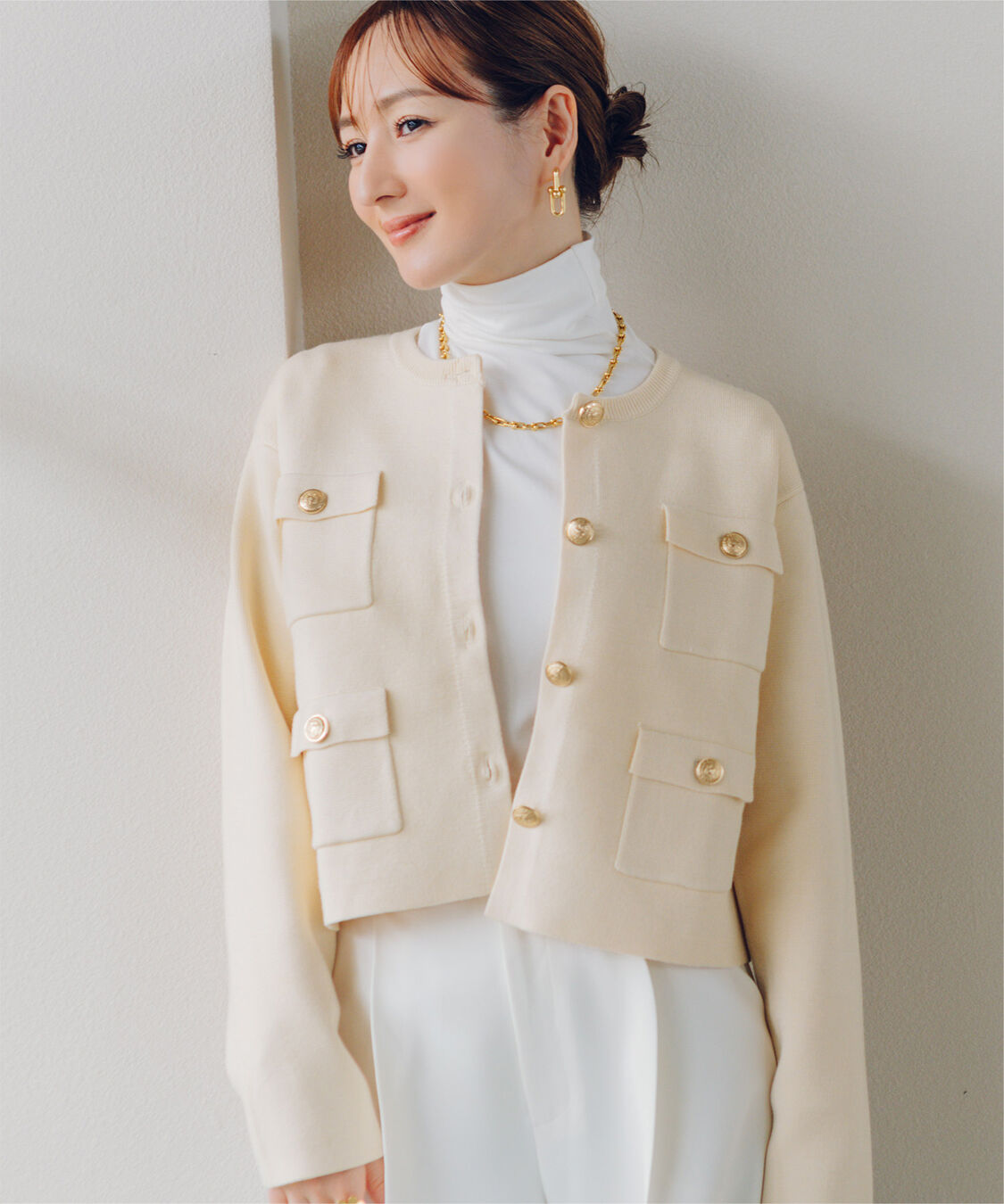 ur's「【星玲奈さんコラボアイテム】ゴールド釦ニットカーディガン/ジャケット」|カーディガン|