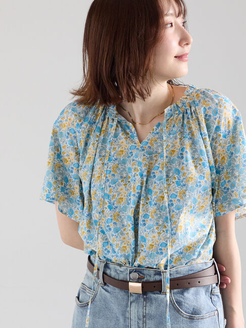 Te chichi「【LIBERTY FABRICS】フリルネックブラウス」|シャツ・ブラウス|オフホワイト