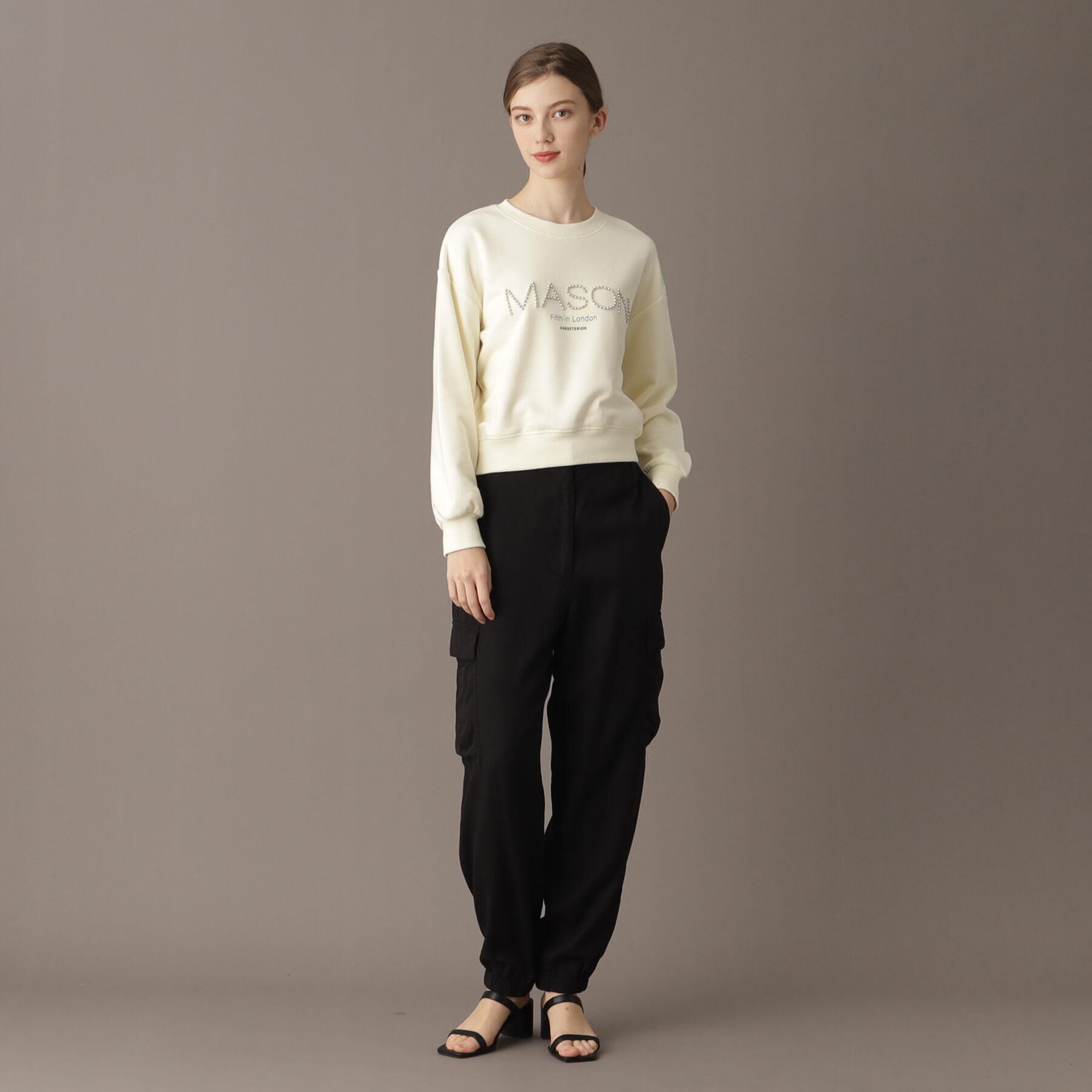 DRESSTERIOR「【洗える/ショート丈】メイソンスタッズロゴ裏毛プルオーバー」|パーカー|