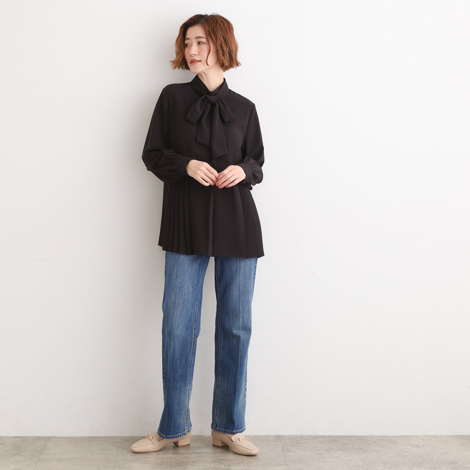 grove「【マシンウォッシュ/防シワ/UVカット】裾プリーツ取り外しボウタイブラウス」|シャツ・ブラウス|