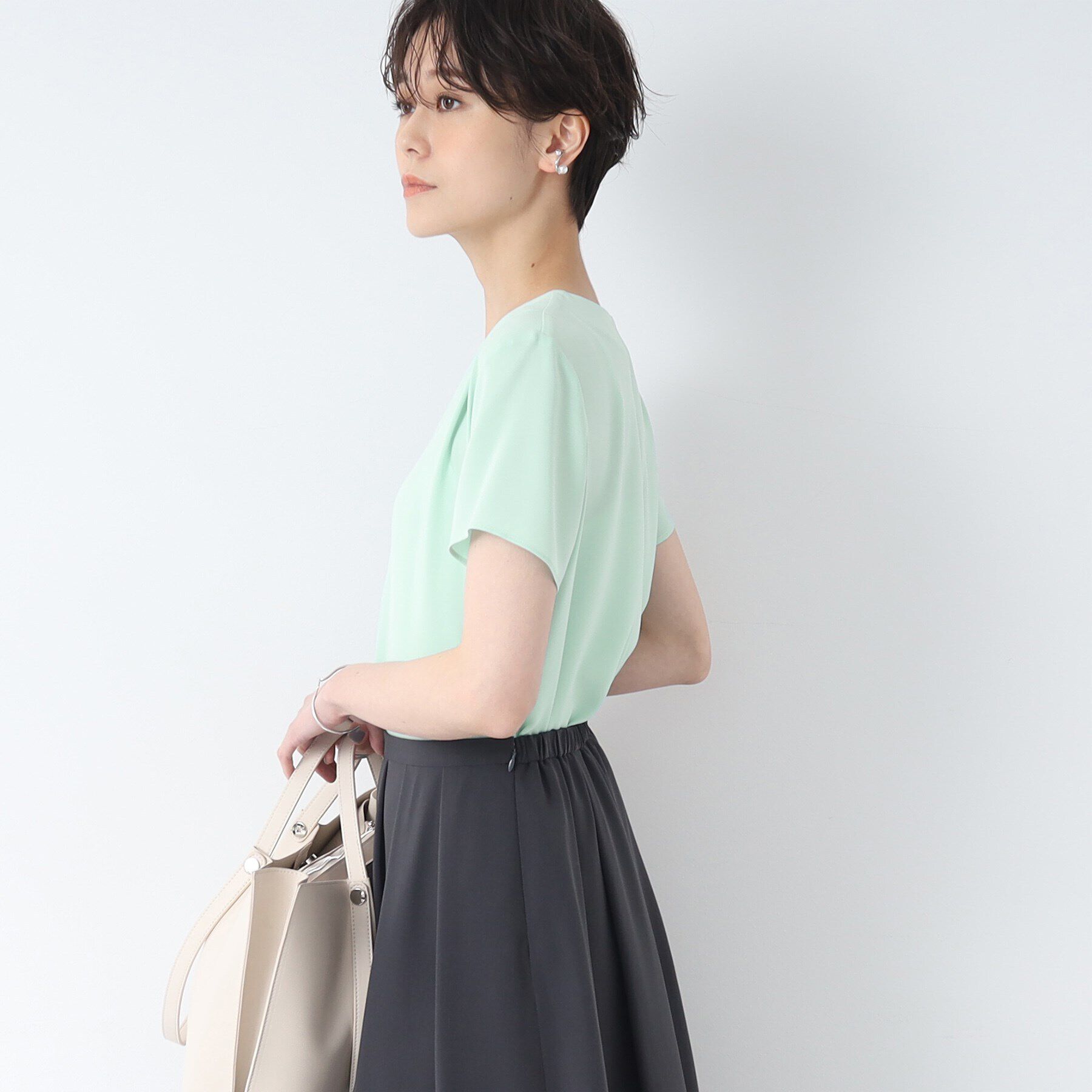 INDIVI「【洗える/通勤/UVケア/接触冷感】タックブラウス」|シャツ・ブラウス|