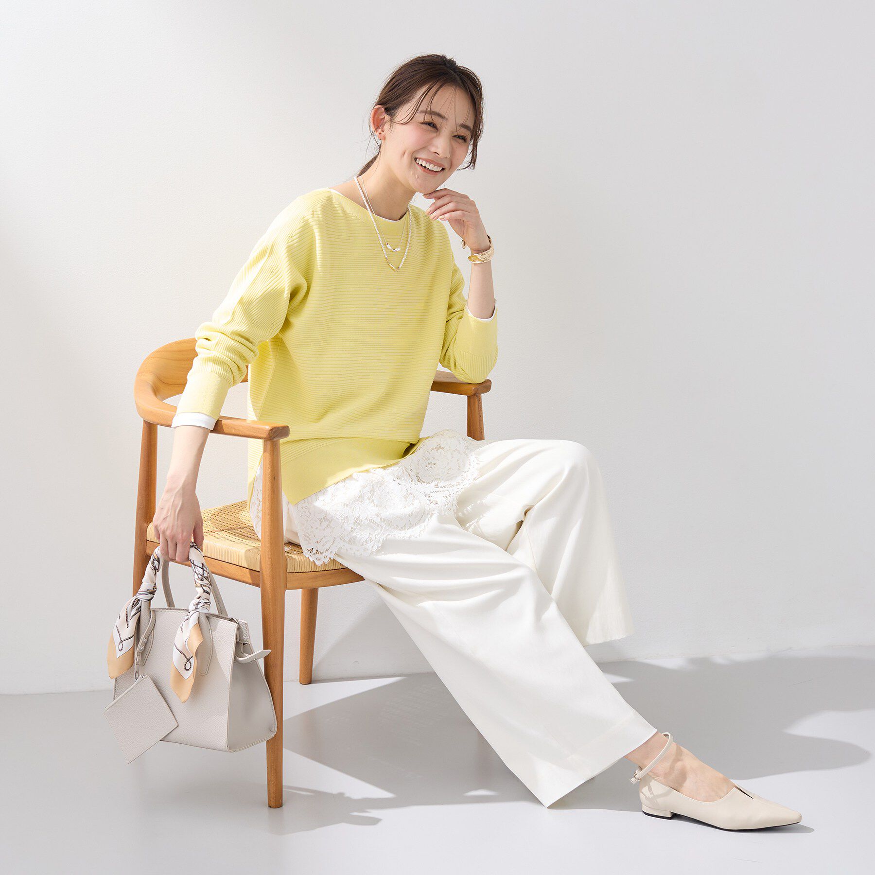 INDIVI「【洗える／キレイ色】体型カバー無縫製ニット」|ニット・セーター|