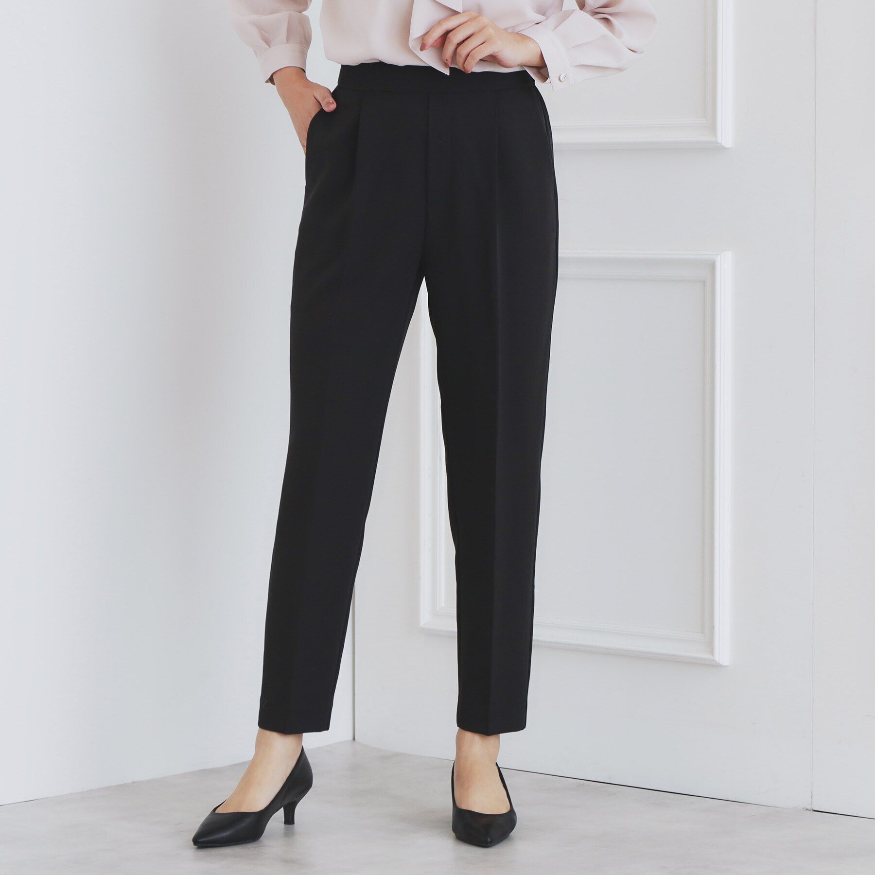index「《通勤/セットアップ対応》ストレッチテーパードパンツ【洗濯機洗い可/イージーアイロン】」|その他|ブラック(019)