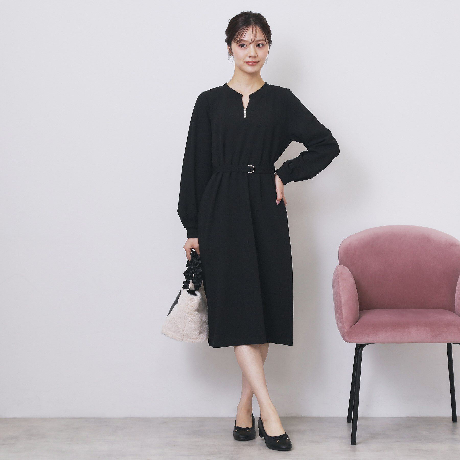 index「パール調ボタン付きキーネックワンピース【洗濯機OK】《S～3L》」|ワンピース|