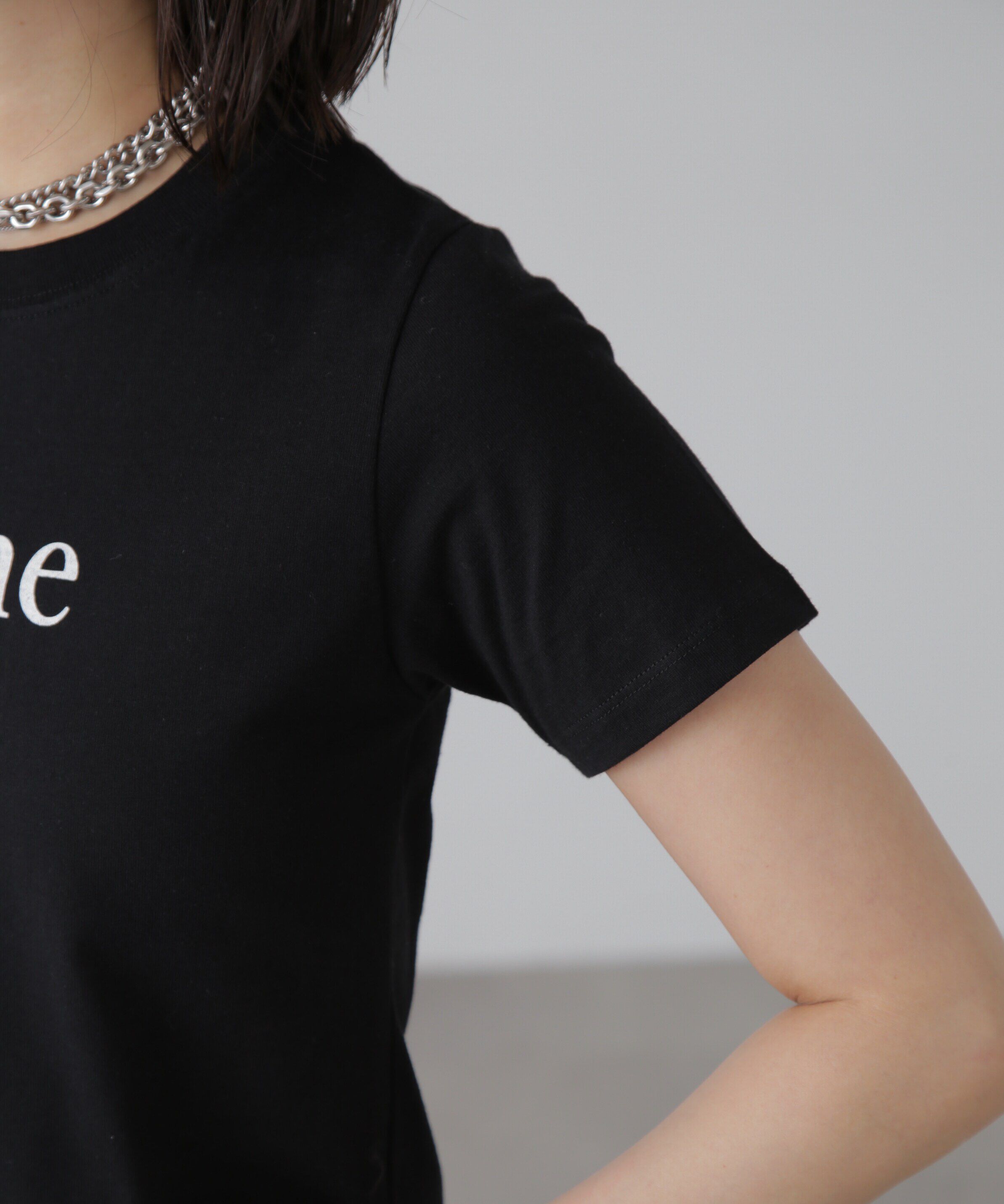  「ショート丈ロゴTシャツ」|Tシャツ・カットソー|