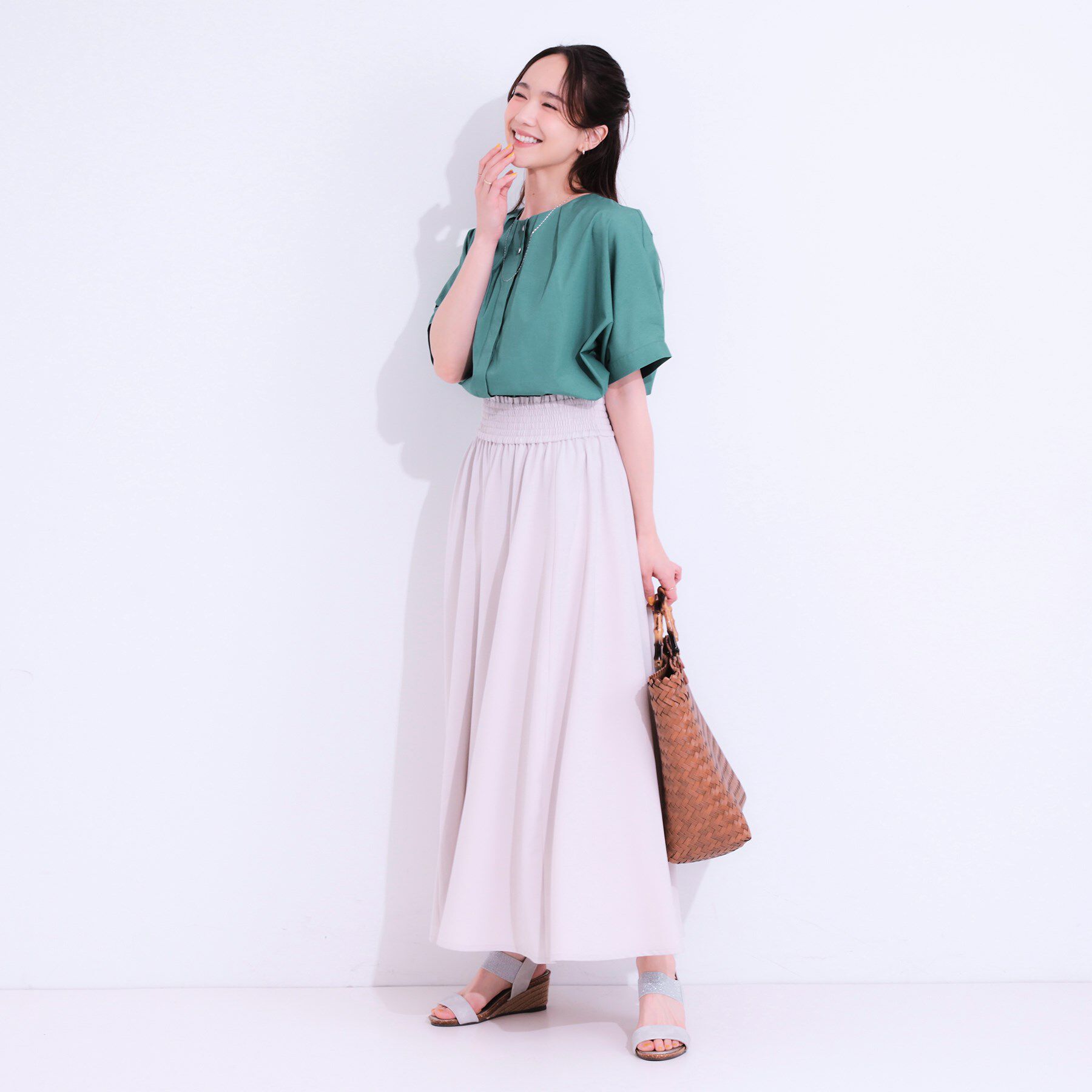 SHOO･LA･RUE「【洗える/S-LL】大人の上品シルエット タックデザイン 5分袖ブラウス」|シャツ・ブラウス|