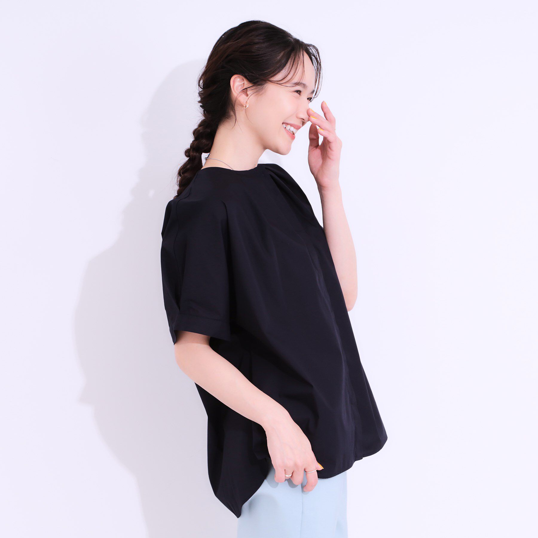 SHOO･LA･RUE「【洗える/S-LL】大人の上品シルエット タックデザイン 5分袖ブラウス」|シャツ・ブラウス|