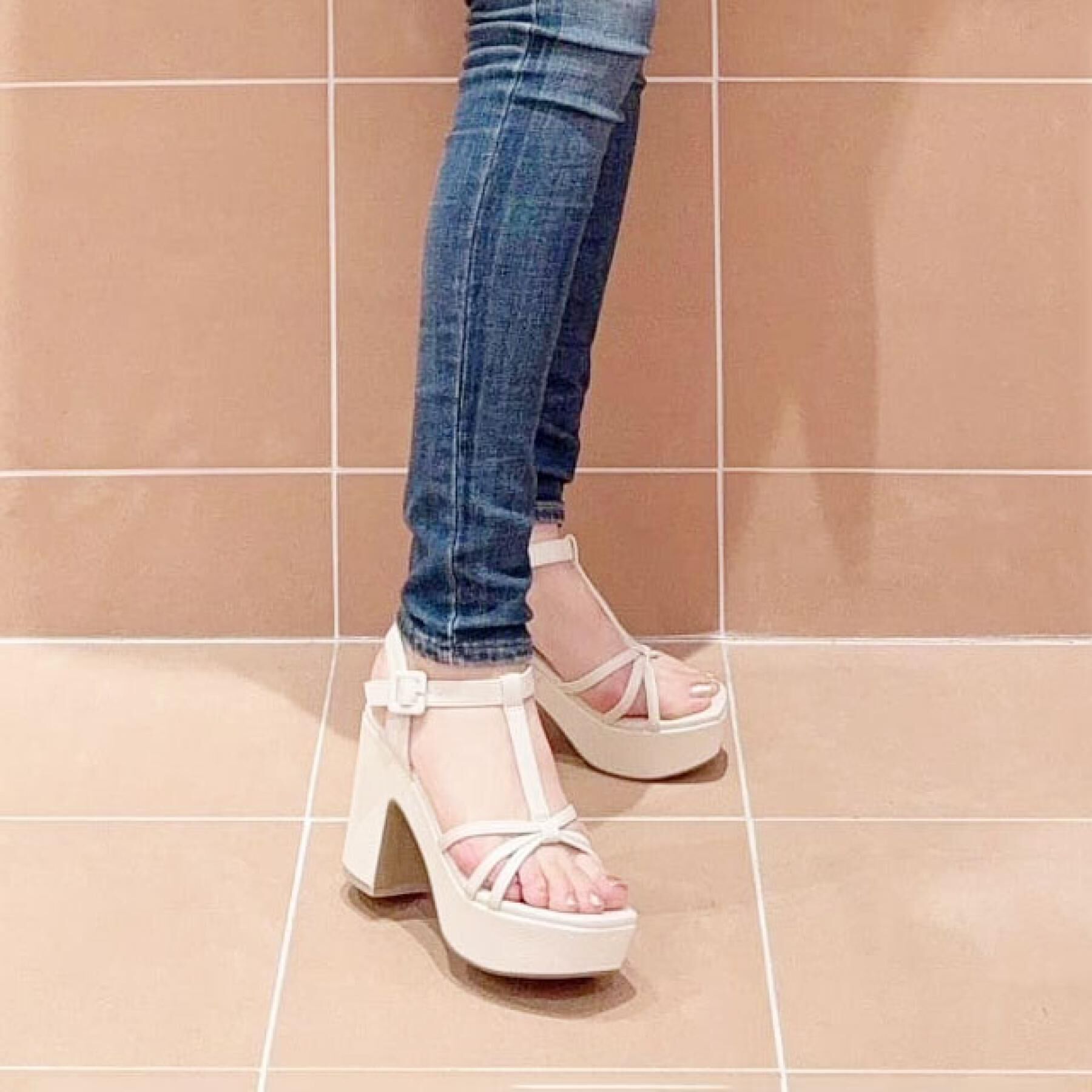 ESPERANZA「Tストラップミニバックルサンダル」|サンダル|