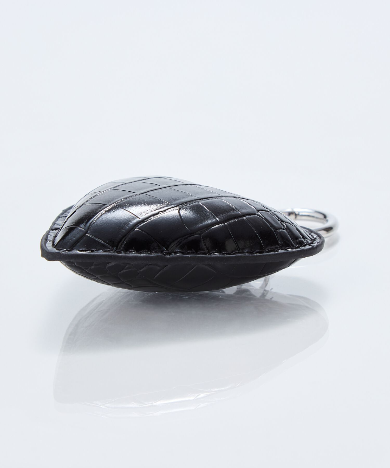 Phoebe「ハートレザーバッグチャーム　ブラック」|チャーム・キーホルダー|