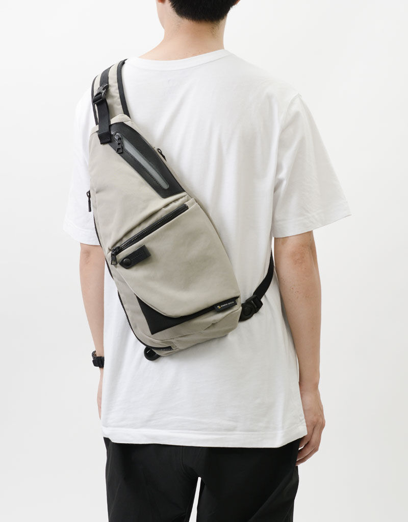 master-piece「CIRCUS スリングバック」|ショルダー・メッセンジャー|グレー