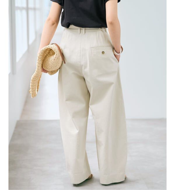 Spick and Span「コットンサテンタックカーブパンツ」|スラックス|