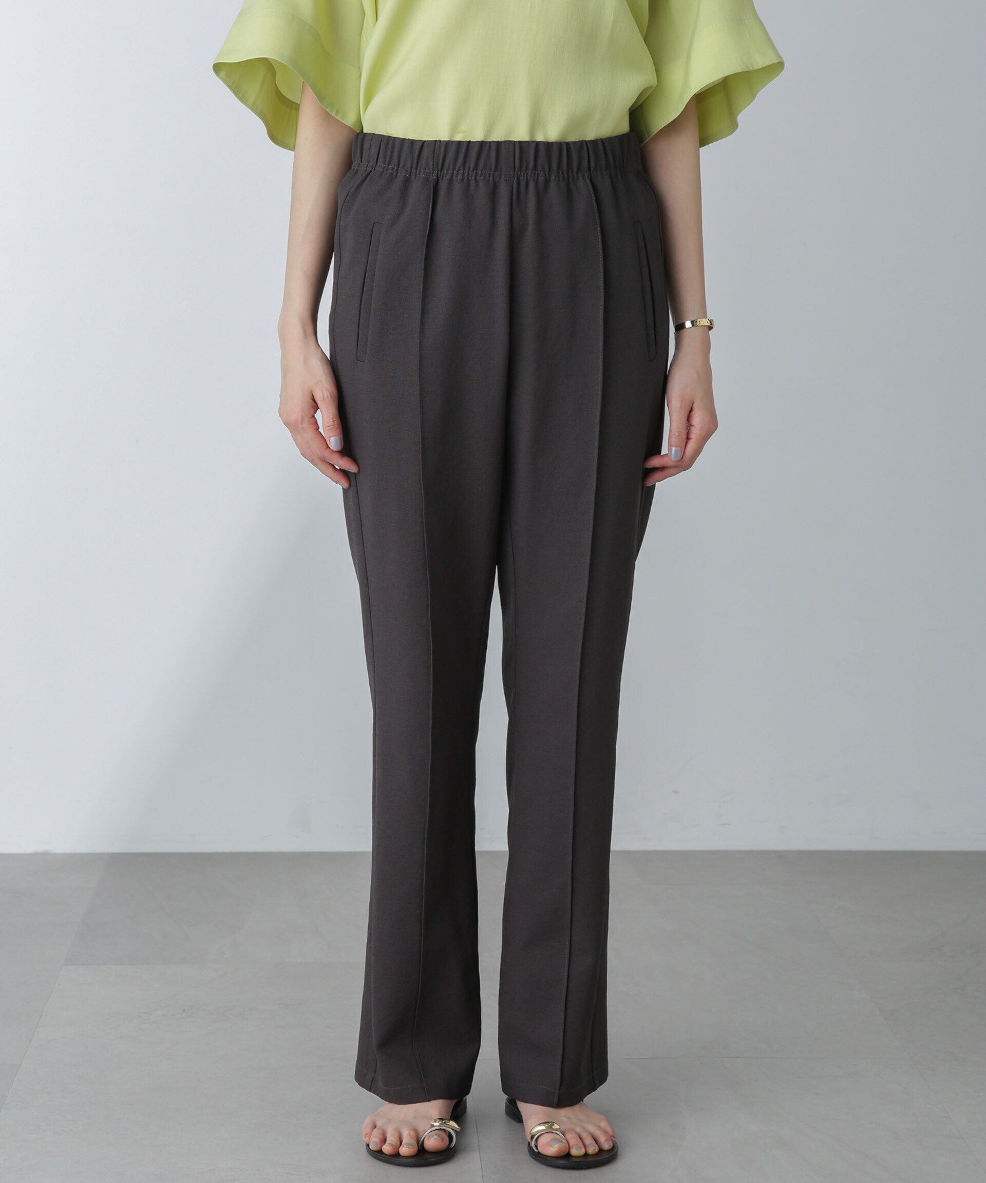 nano･universe「バックスリットトラックパンツ」|チノ|