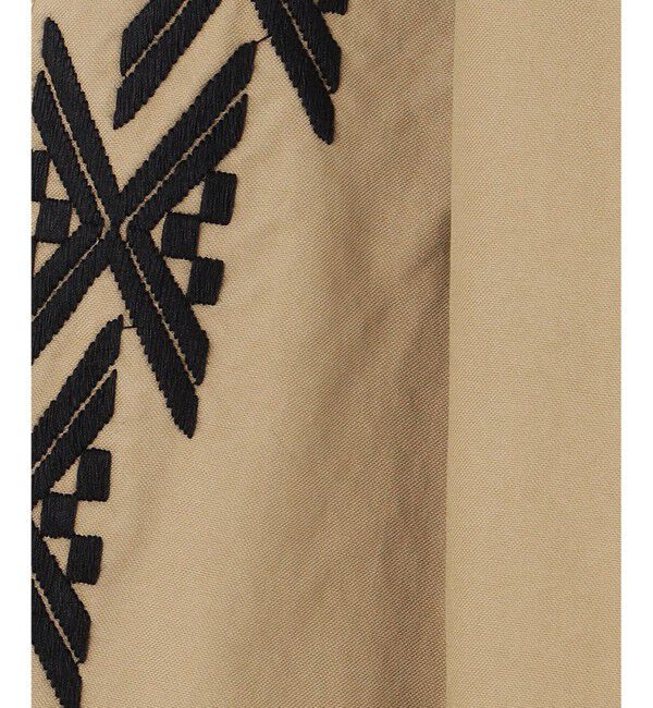 GRACE CONTINENTAL「刺繍テーパードパンツ」|チノ|