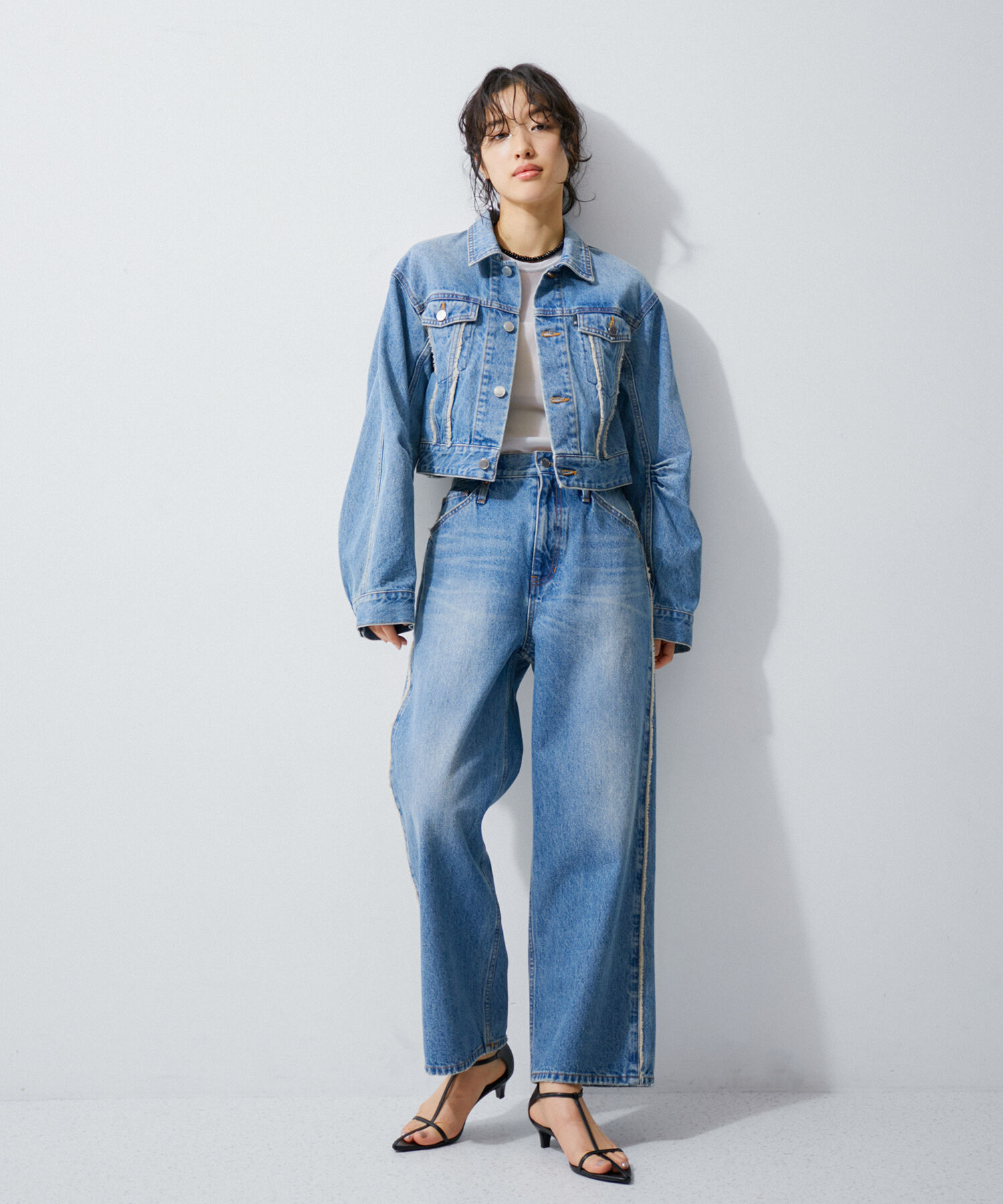 ADAM ET ROPE'「【サステナブル】ナロークロスストラップサンダル」|サンダル|